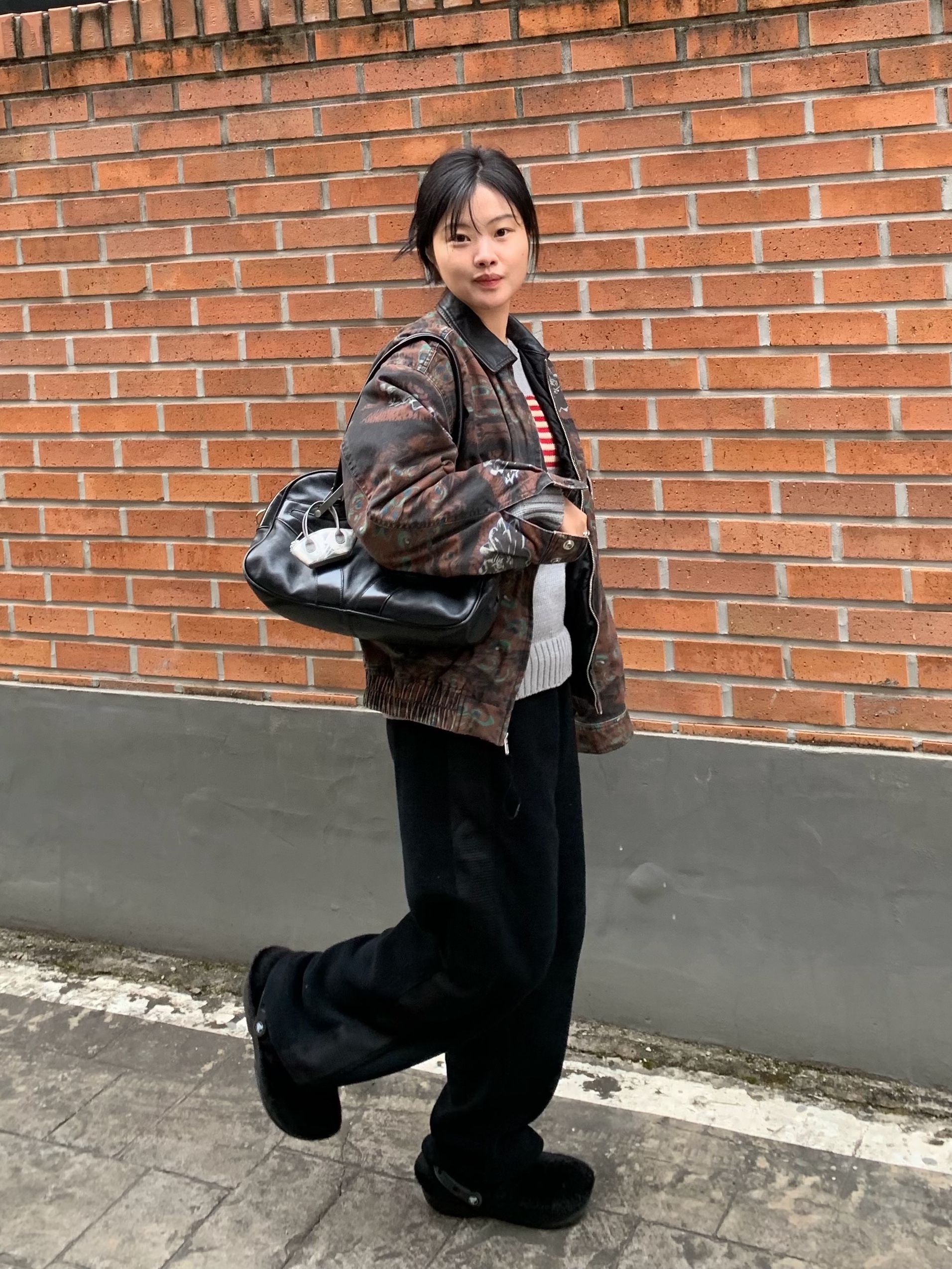 Supreme Leather Collar Utility Jacket Peacock - 23FW, Crocs Classic Fur Sure Clog Black 착용 스타일