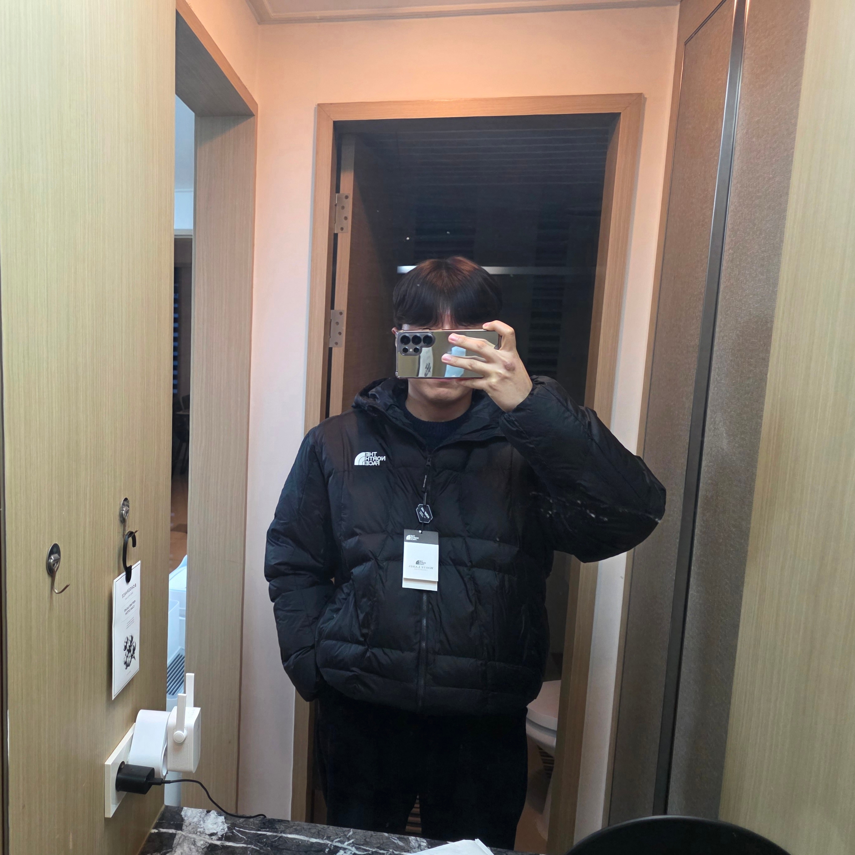 The North Face White Label Wave LT On Ball Jacket Black 착용 스타일