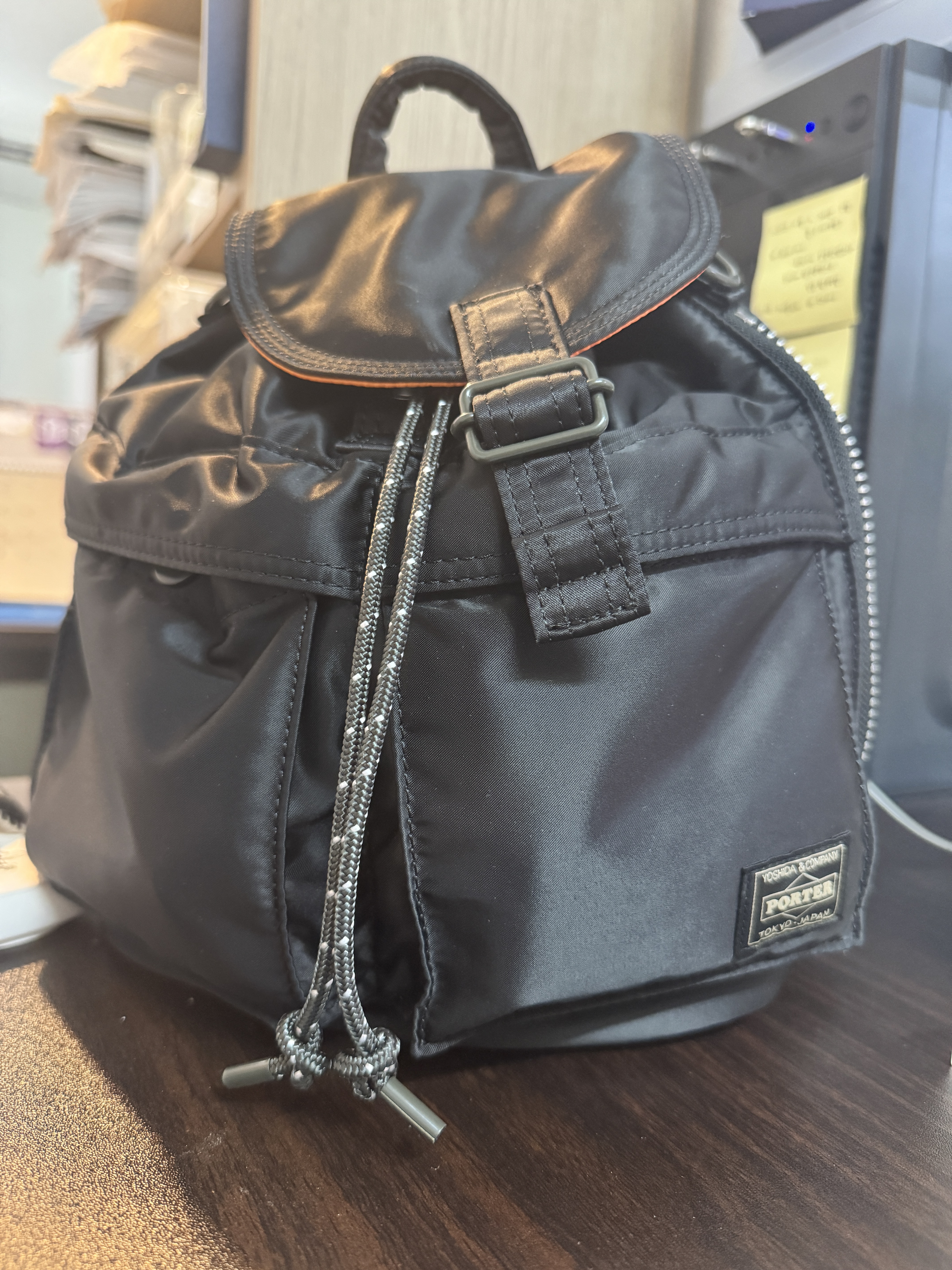 Porter All New Tanker Sackpack Black 착용 스타일