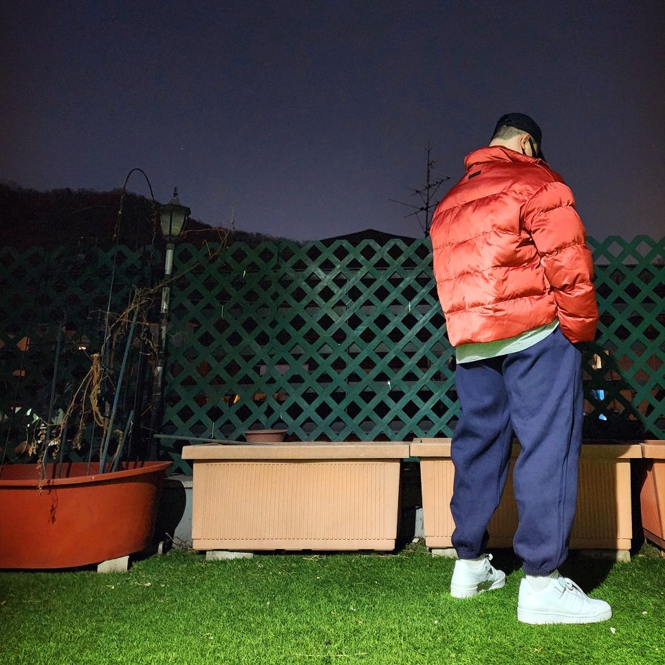 Y-3 5-Panel Cap Black, Undermycar Mu.03 Anti Fxxking Logo Play Oversized Sweat Jogger Navy 착용 스타일 - 3