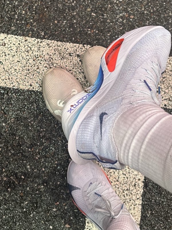 Nike Air Zoom Alphafly Next% 3 Football Grey Ghost 착용 스타일 - 2