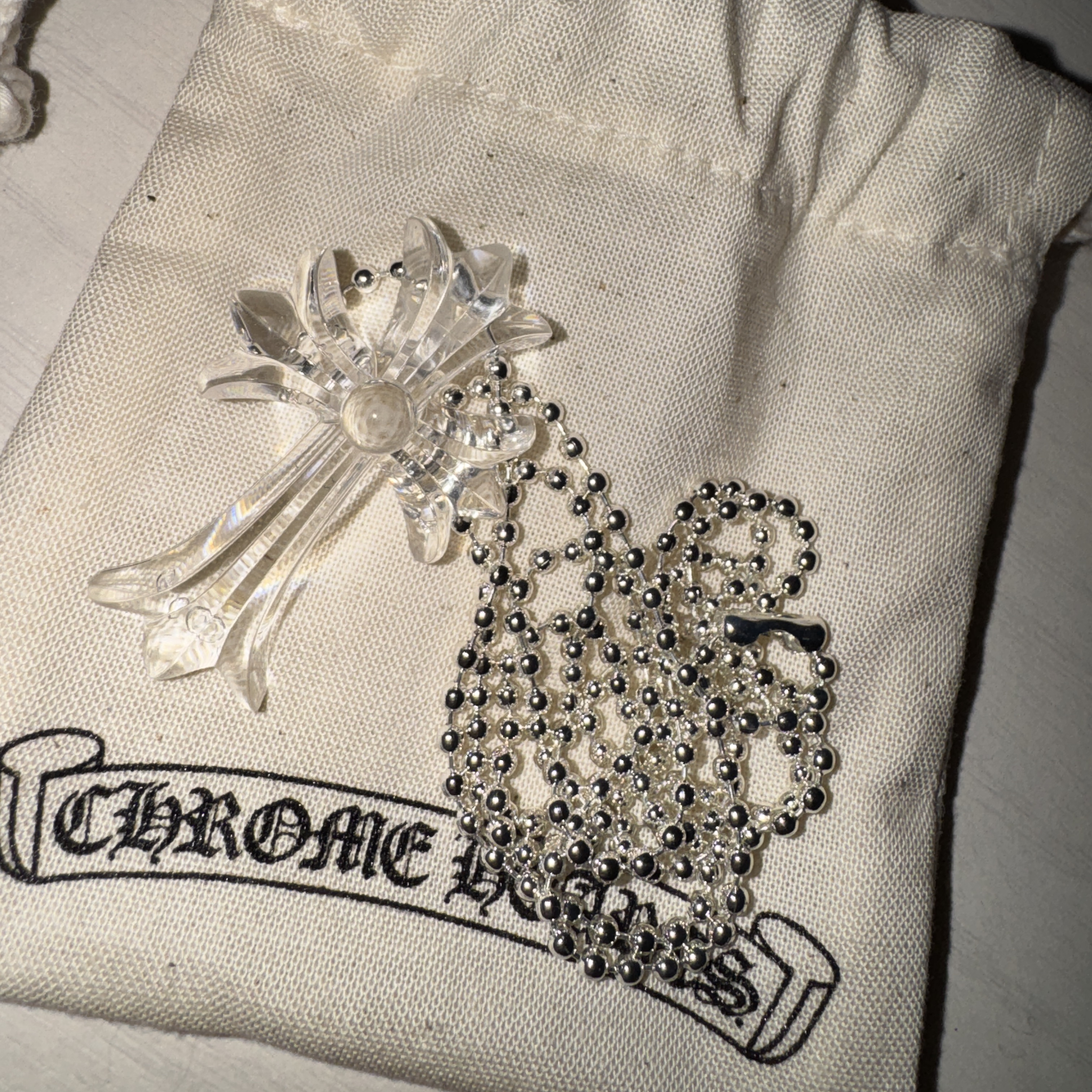 Chrome Hearts Silichrome CH Cross Pendant Clear 2025 착용 스타일