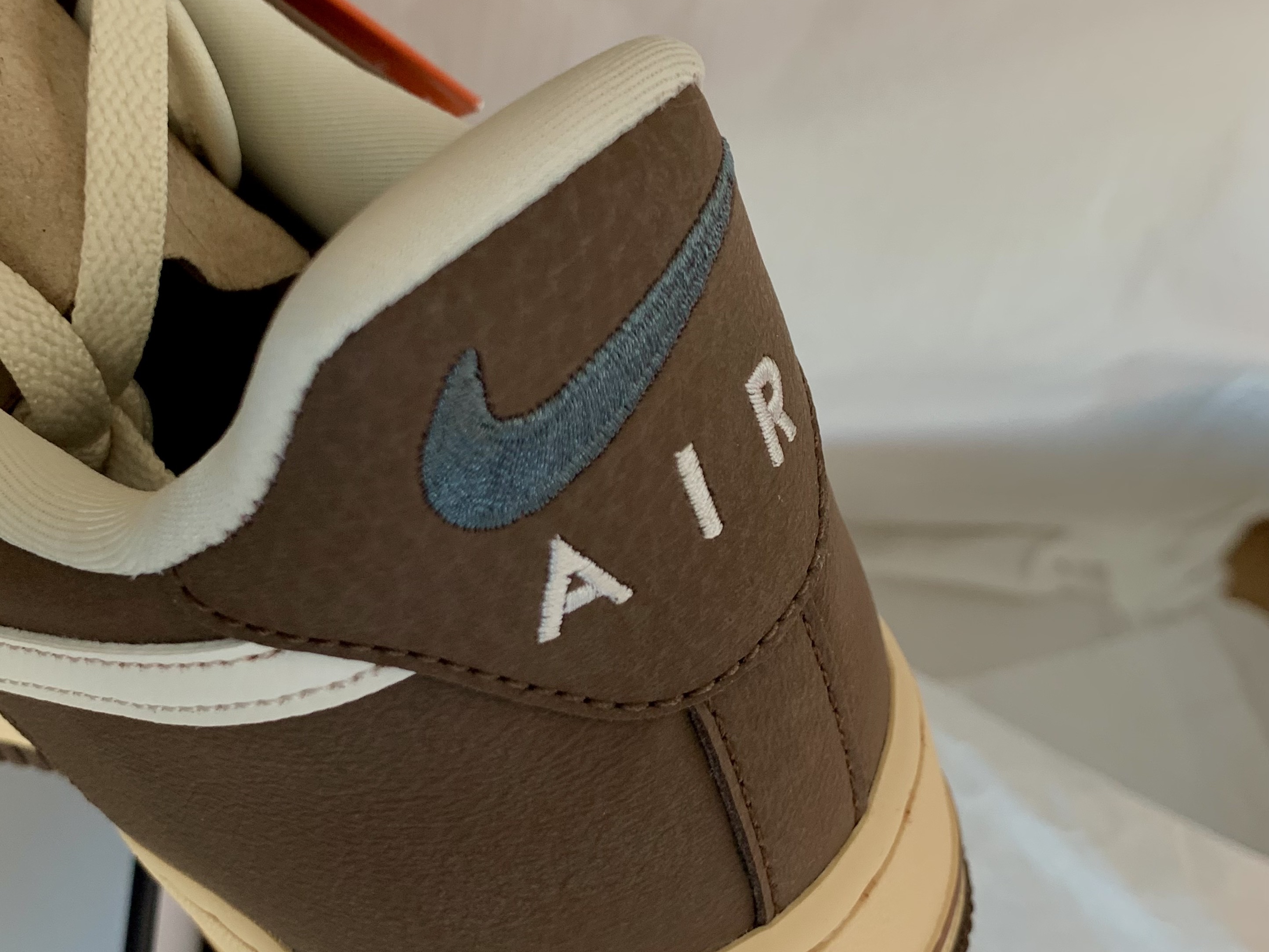 Nike Air Force 1 '07 Cacao Wow Coconut Milk, (W) Nike Air Force 1 '07 WB Flax Wheat 착용 스타일 - 6