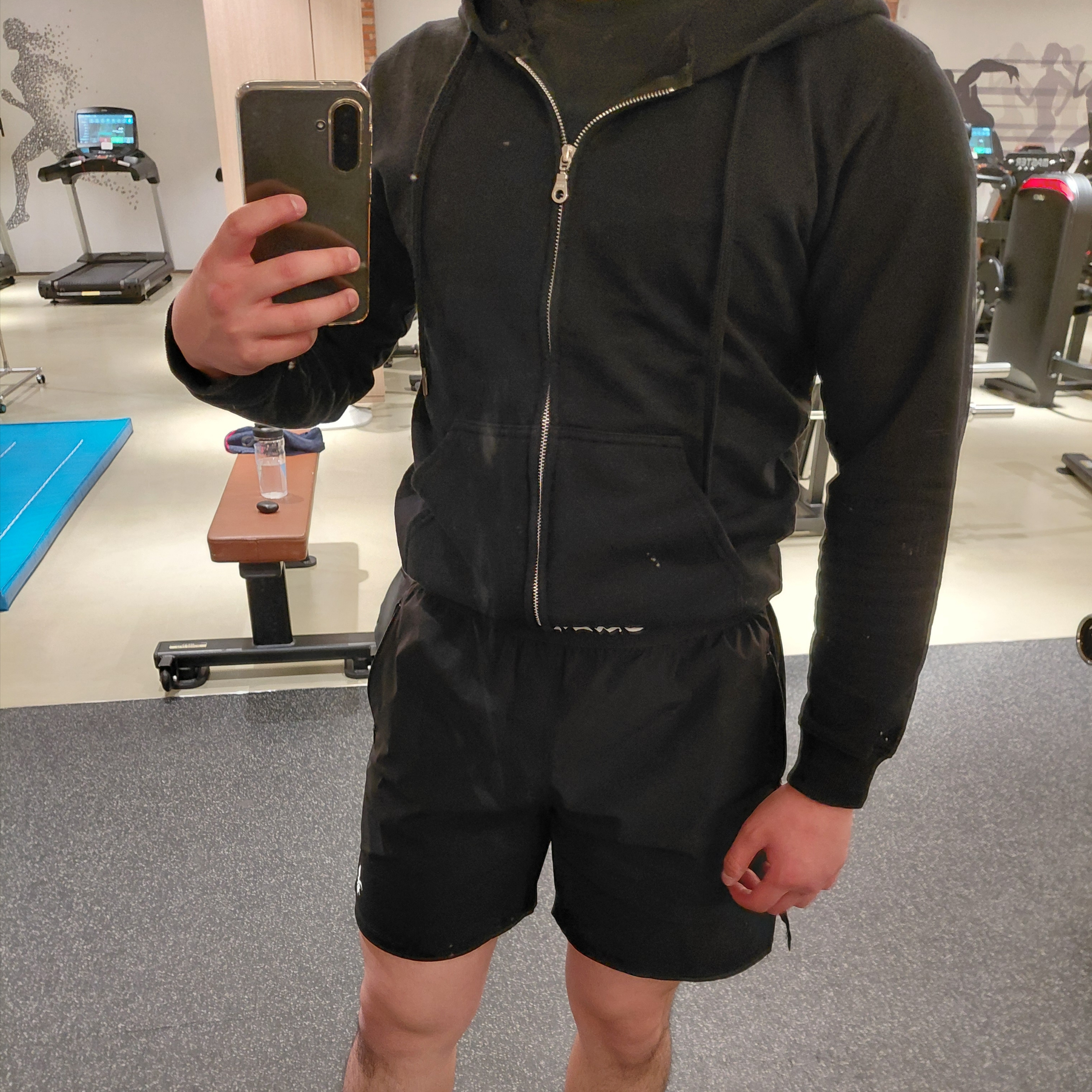 Gildan Asian Heavy Blend Full Zip Hooded 착용 스타일