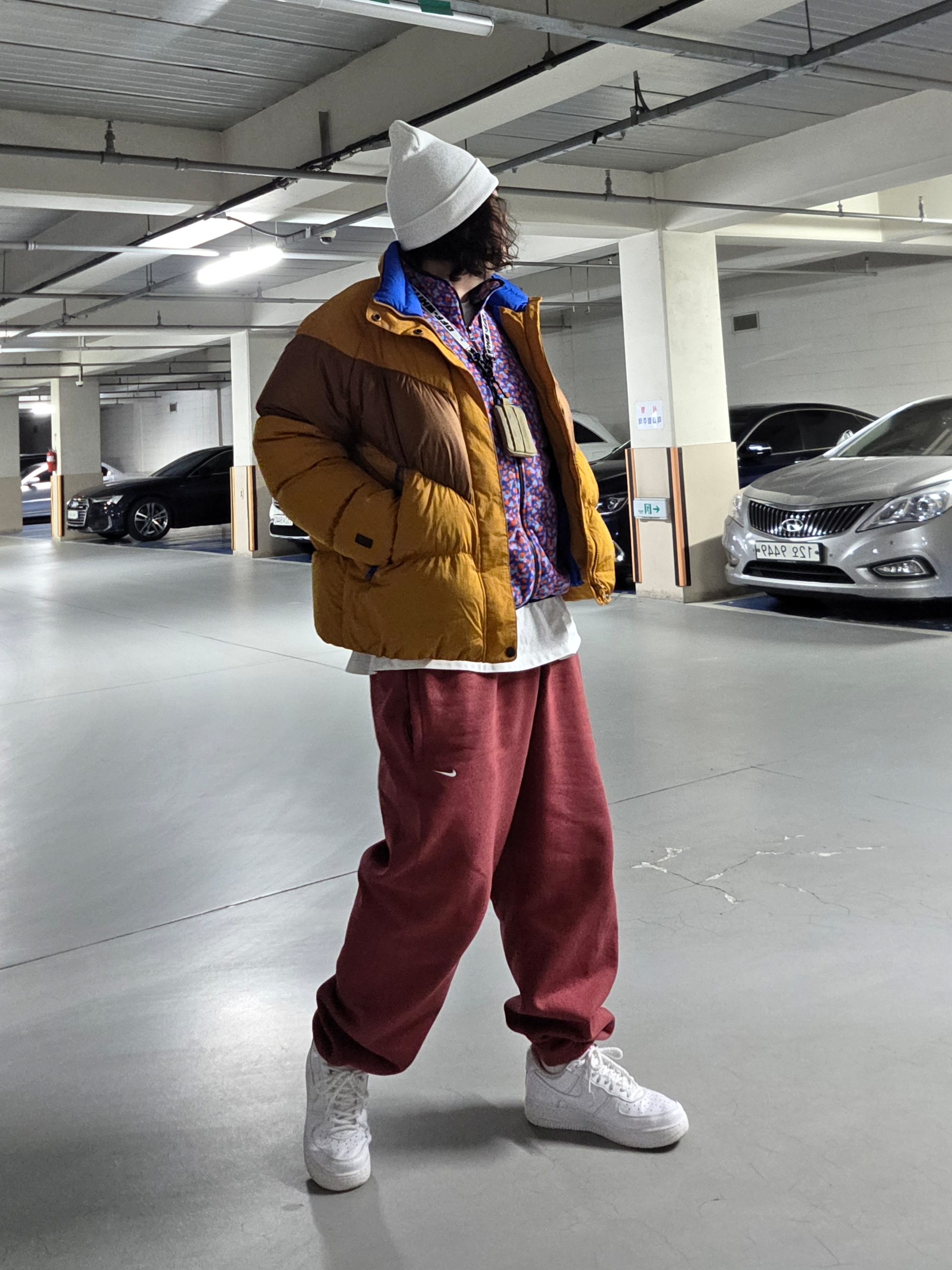 Nike NSW Utility Futura Beanie White, Nike Club Fleece+ Dot Pattern Jacket Mineral Teal - Asia 착용 스타일