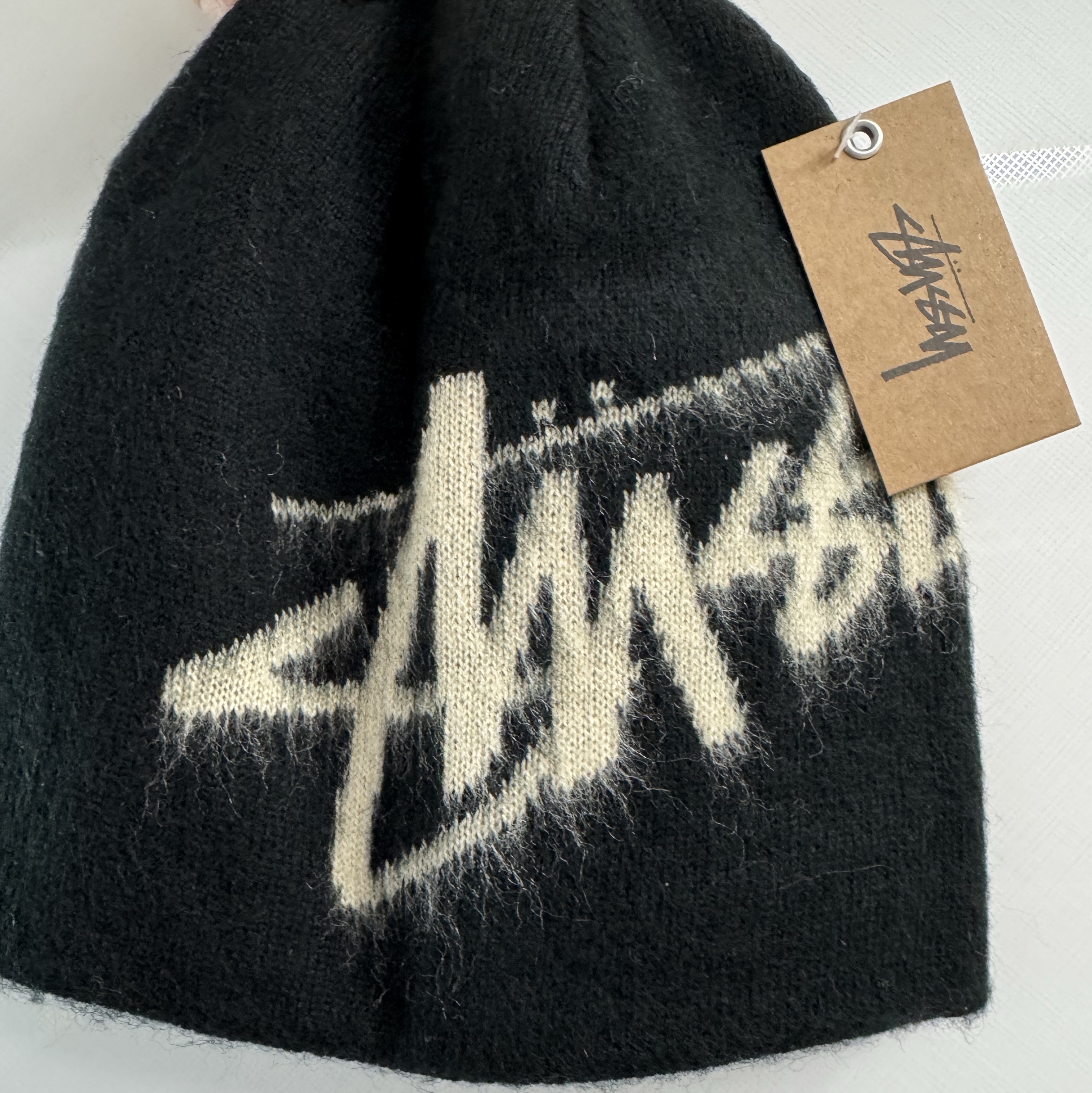 Stussy Brushed Out Stock Skullcap Beanie Black 착용 스타일