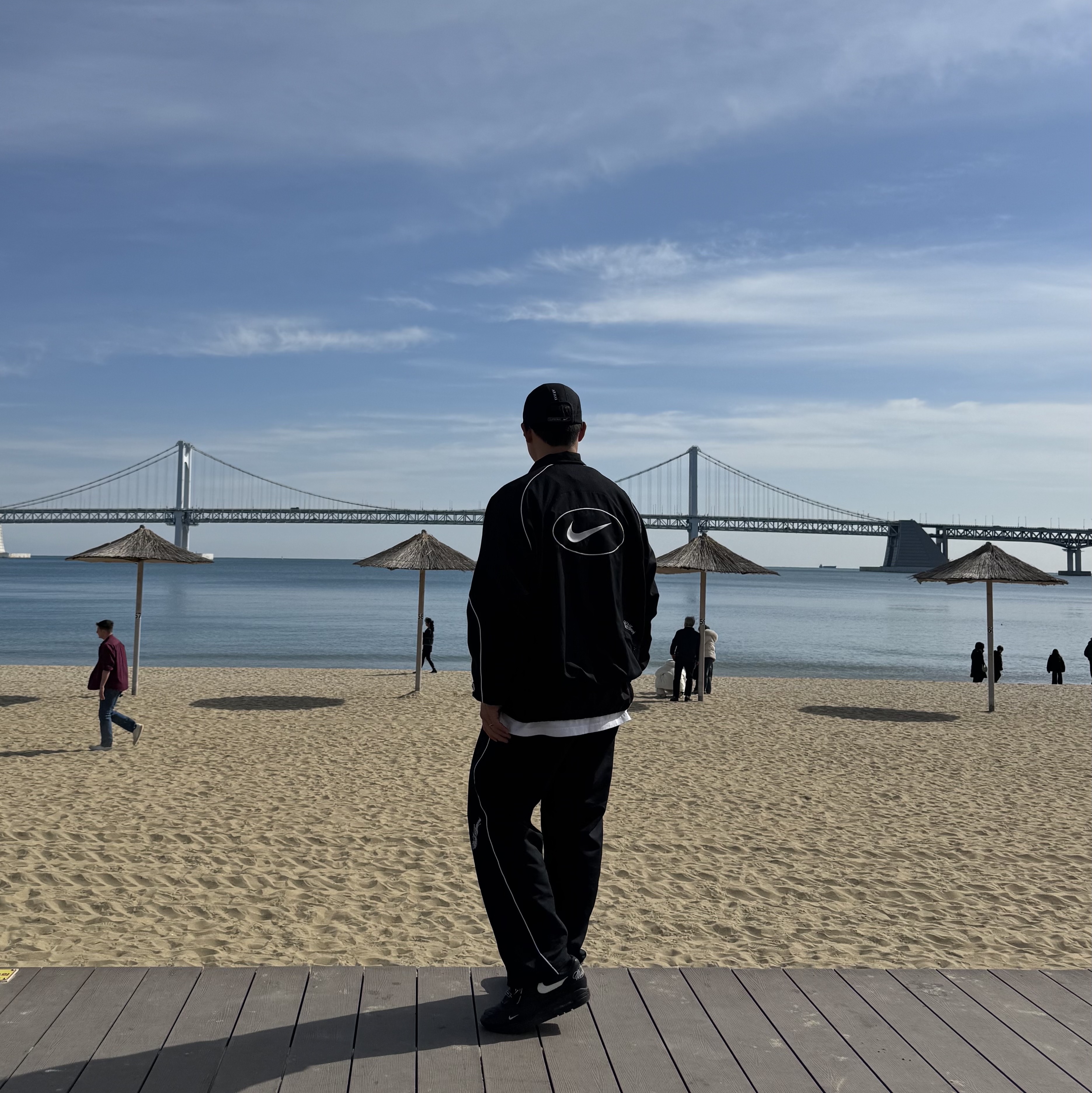Supreme x Nike Track Pant Black - 25SS, Supreme x Nike Track Jacket Black - 25SS 착용 스타일 - 1