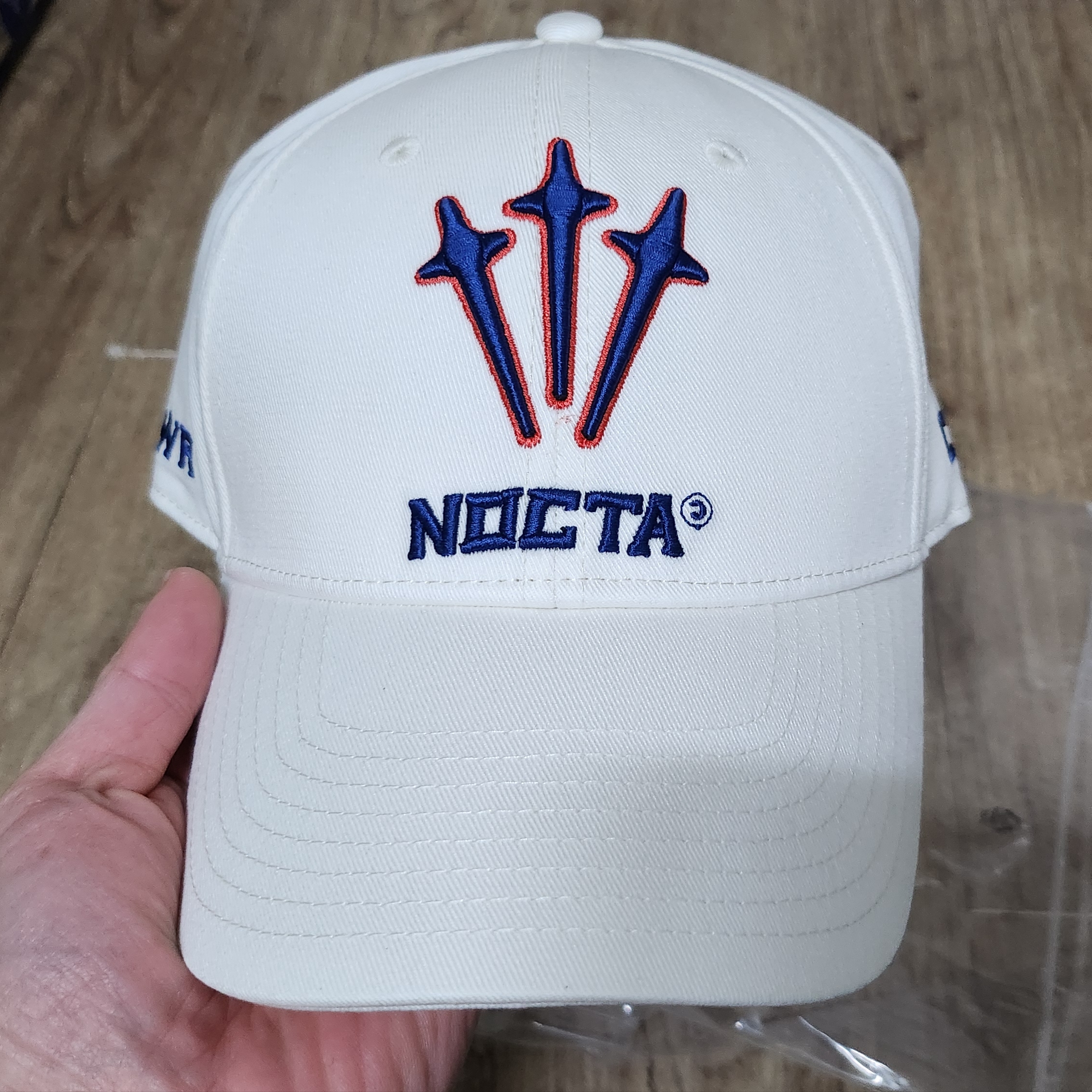 Nike x Drake Nocta NRG LU L91 Cap White 착용 스타일 - 1