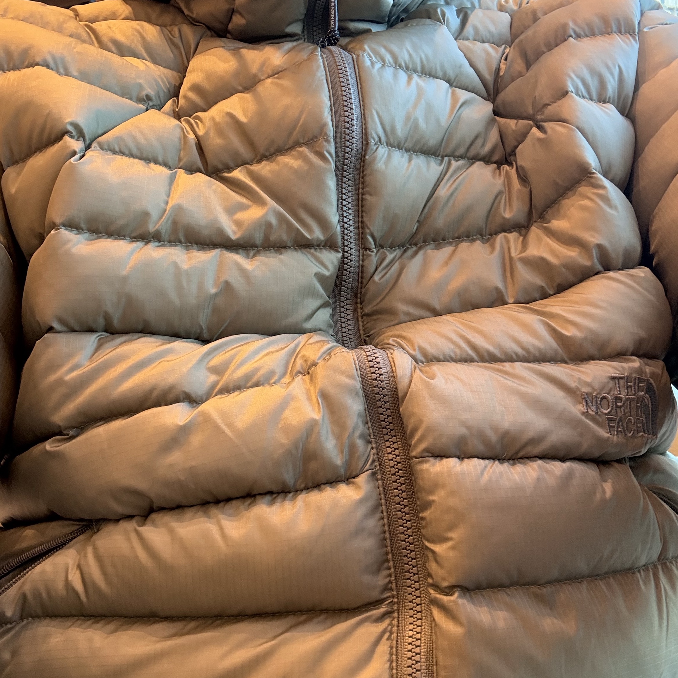 The North Face Ventus On Jacket Light Khaki 착용 스타일