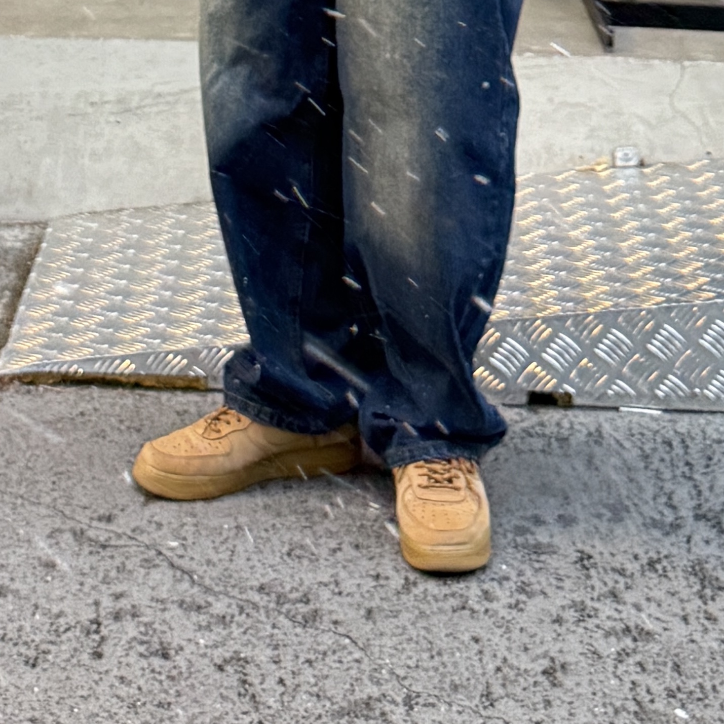 Nike Air Force 1 '07 WB Flax 착용 스타일