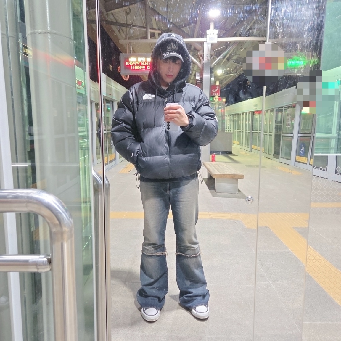 Supreme x The North Face Nuptse Jacket Black - 24FW 착용 스타일 - 2
