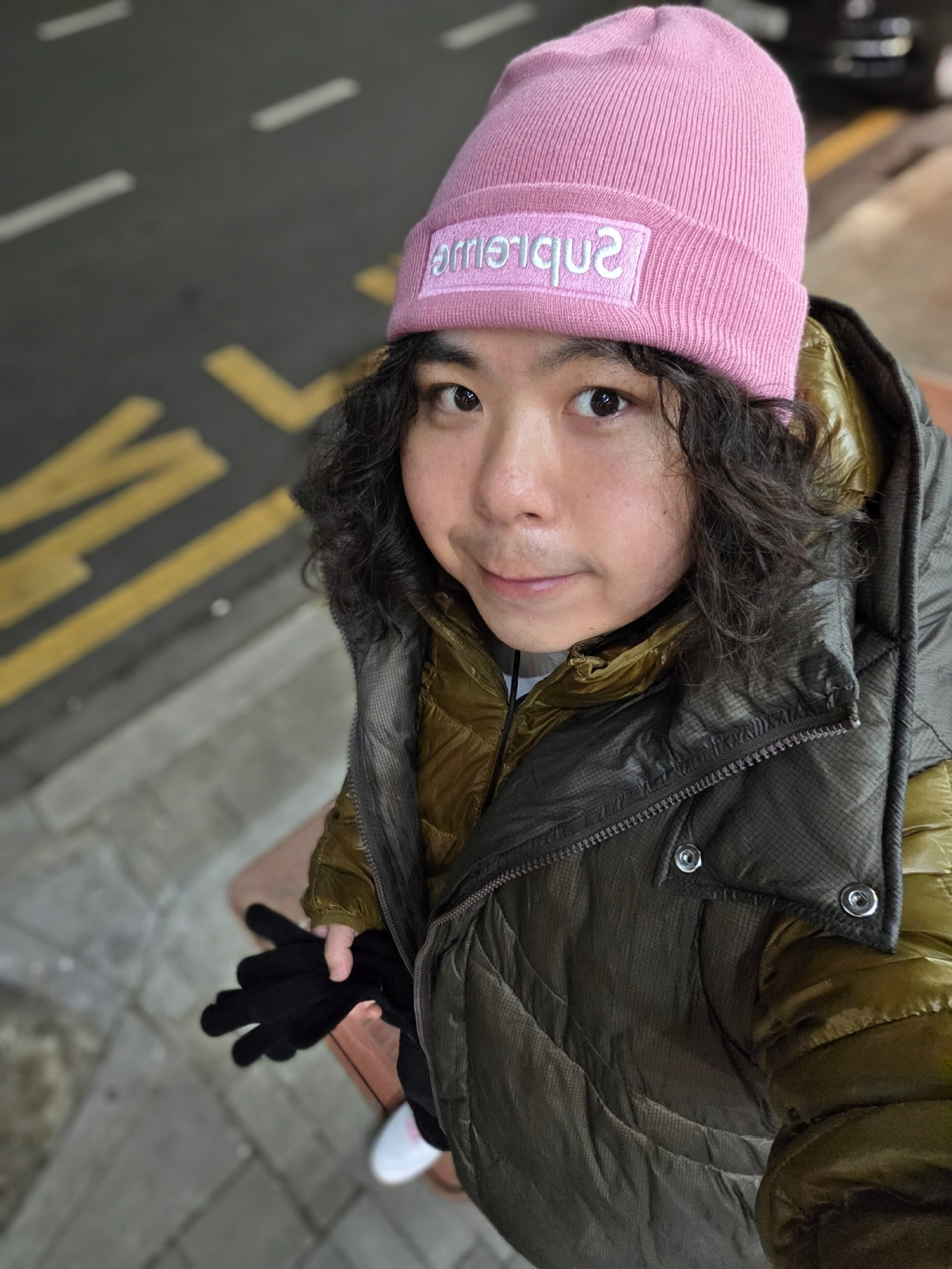 Supreme New Era Box Logo Beanie Dusty Pink - 24FW, Uniqlo x Needles Fleece Wide Pants Longer Length Black - KR 착용 스타일 - 2