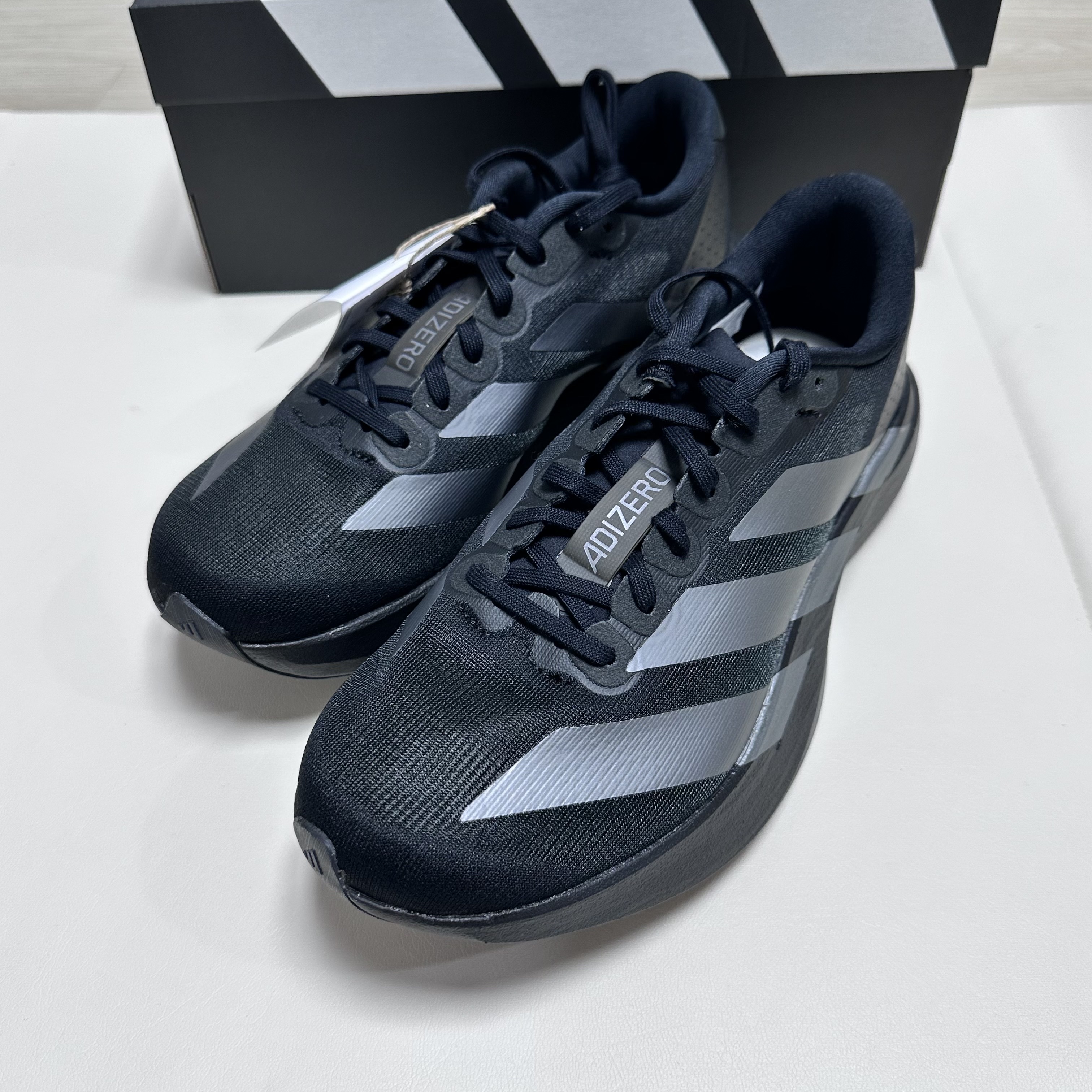 Adidas Adizero EVO SL Core Black Iron Metallic 착용 스타일 - 4
