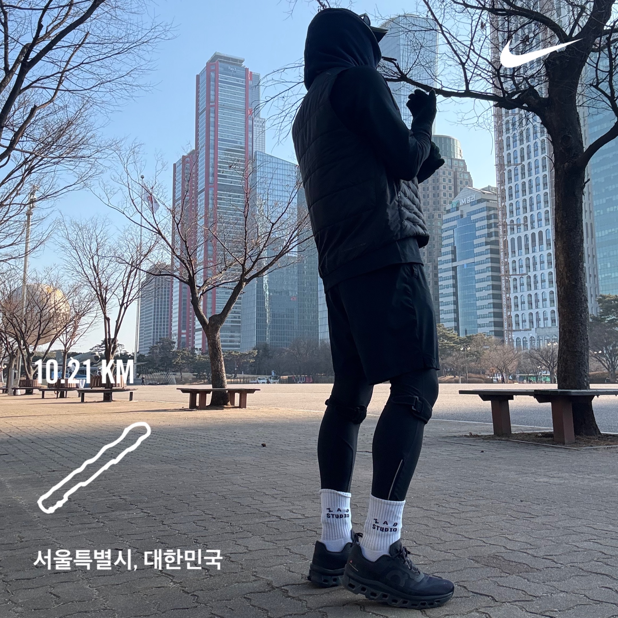 IAB Studio Socks White (5 Pack), On Running Cloudmonster All Black 착용 스타일