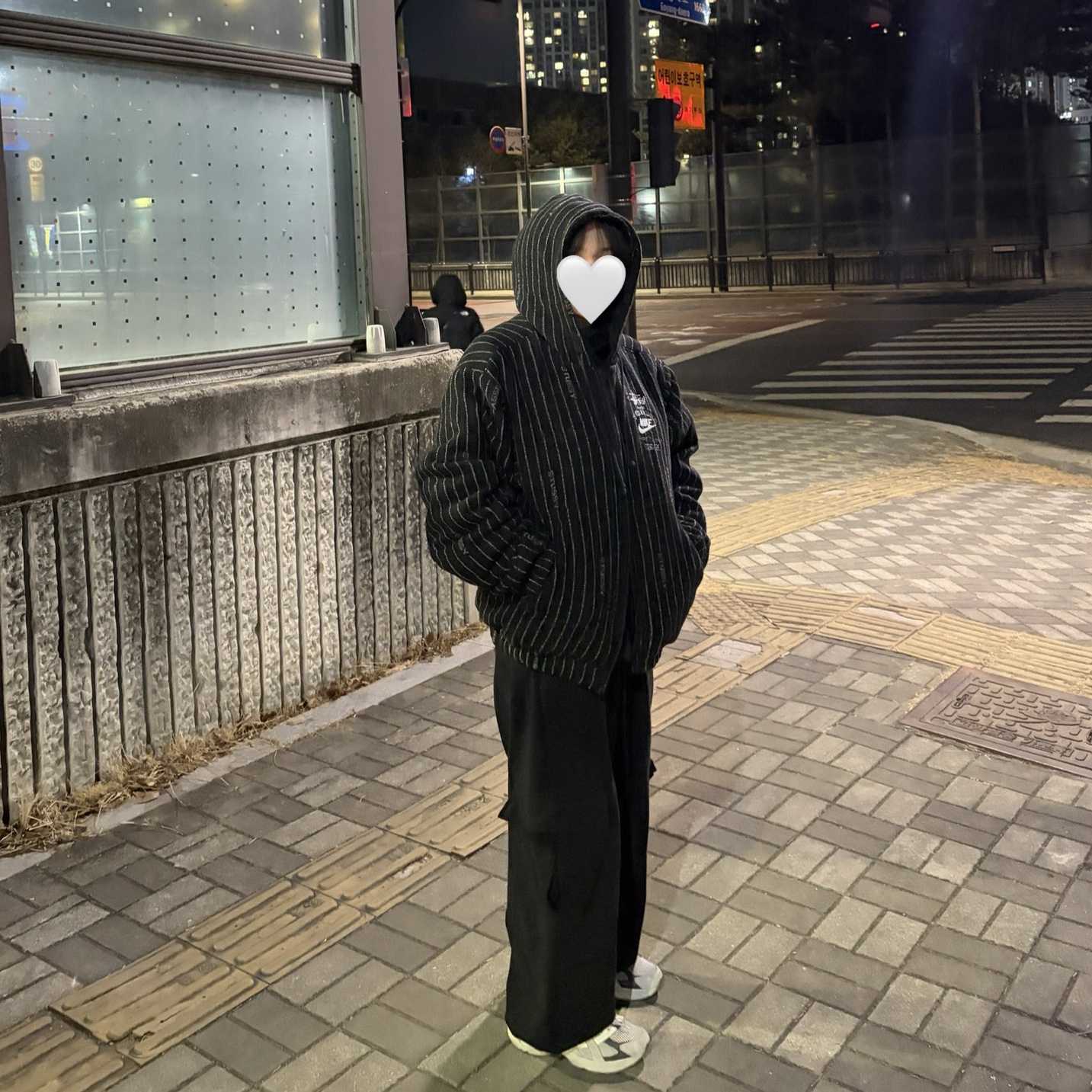 Nike x Stussy NRG Striped Wool Jacket Black (DR4023-010), Asics x Hal Studios Gel-1130 MK-III Glacier 착용 스타일