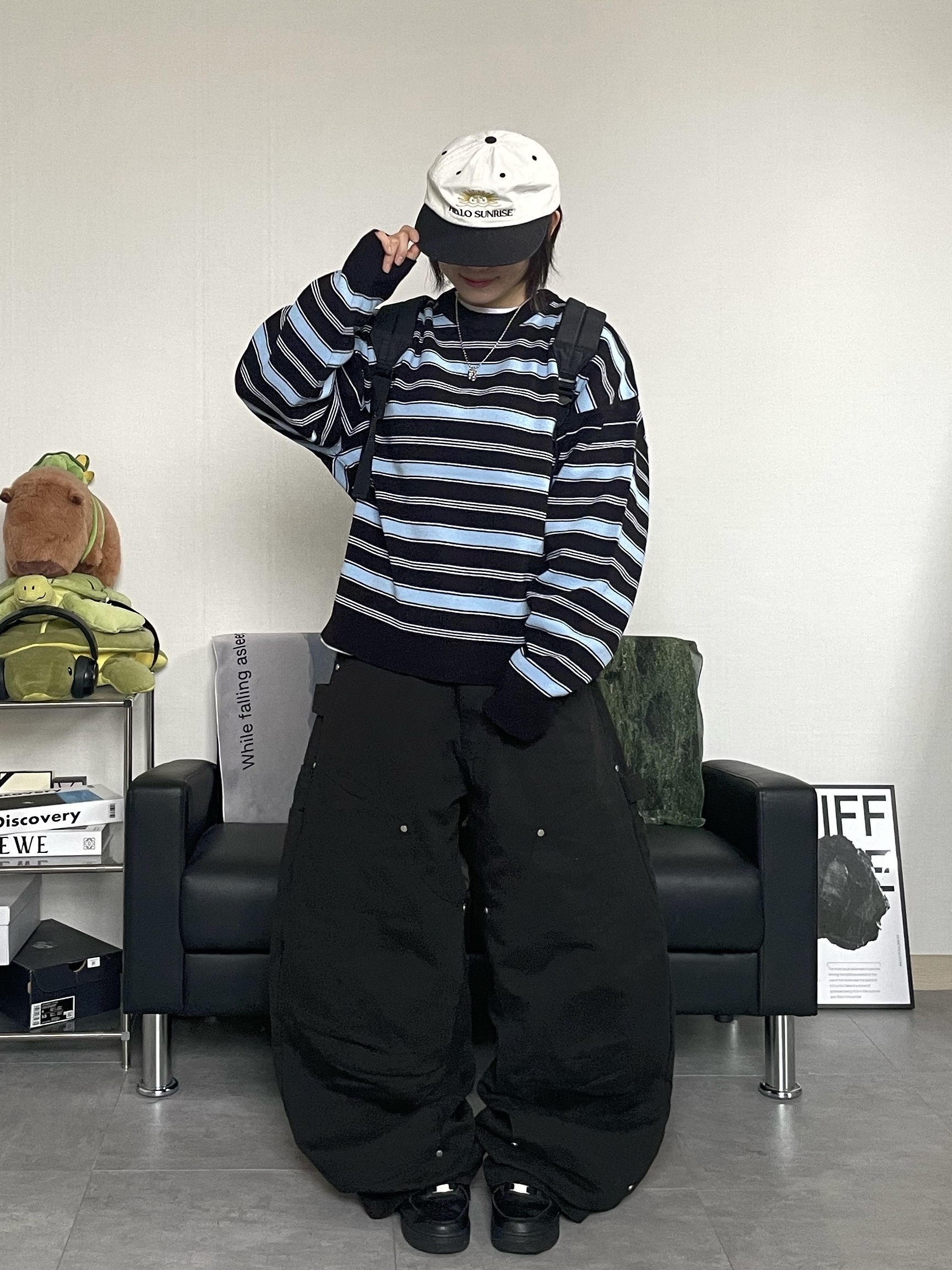 CDG Backpack Black 착용 스타일 - 1