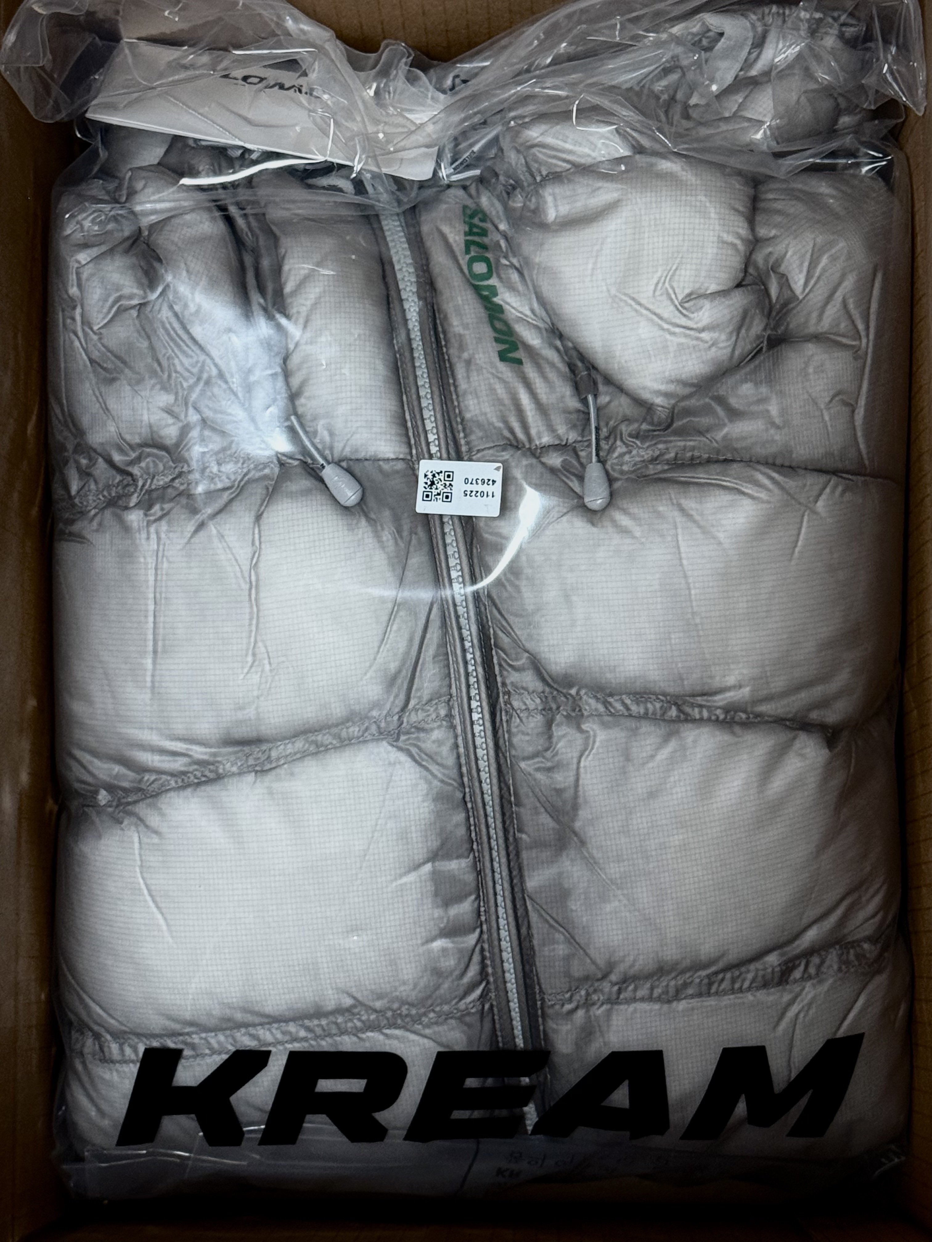 Salomon UNI Cross Insulation Jacket Light Grey 착용 스타일
