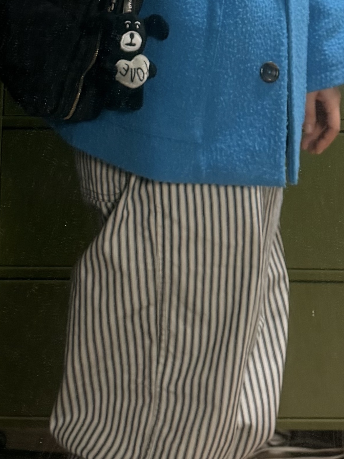 Porter Classic Super Nylon Shoulder Bag M Blue 착용 스타일 - 4