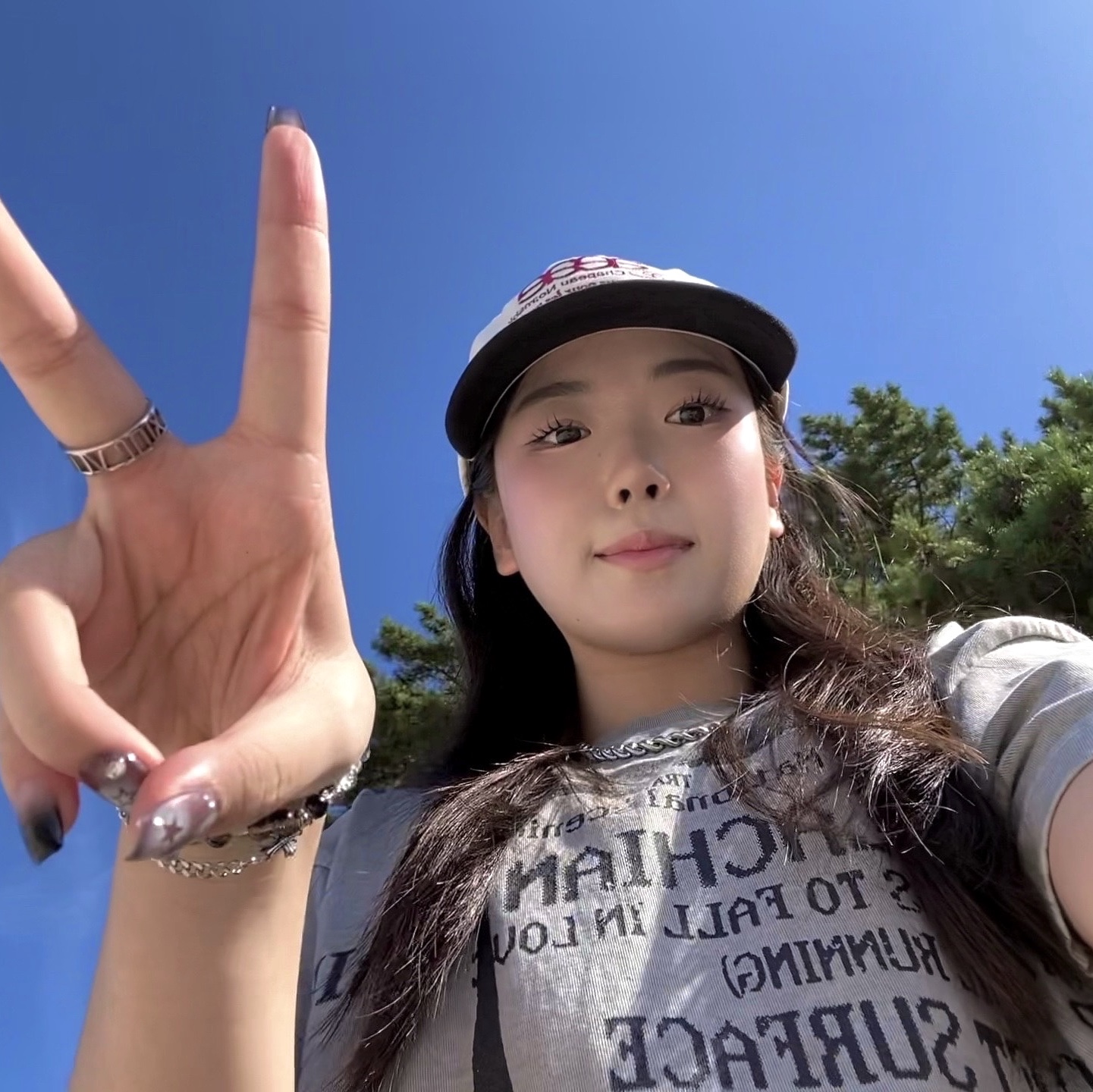 AEAE Web Logo 5 Pannel Ball Cap Ecru & Black 착용 스타일