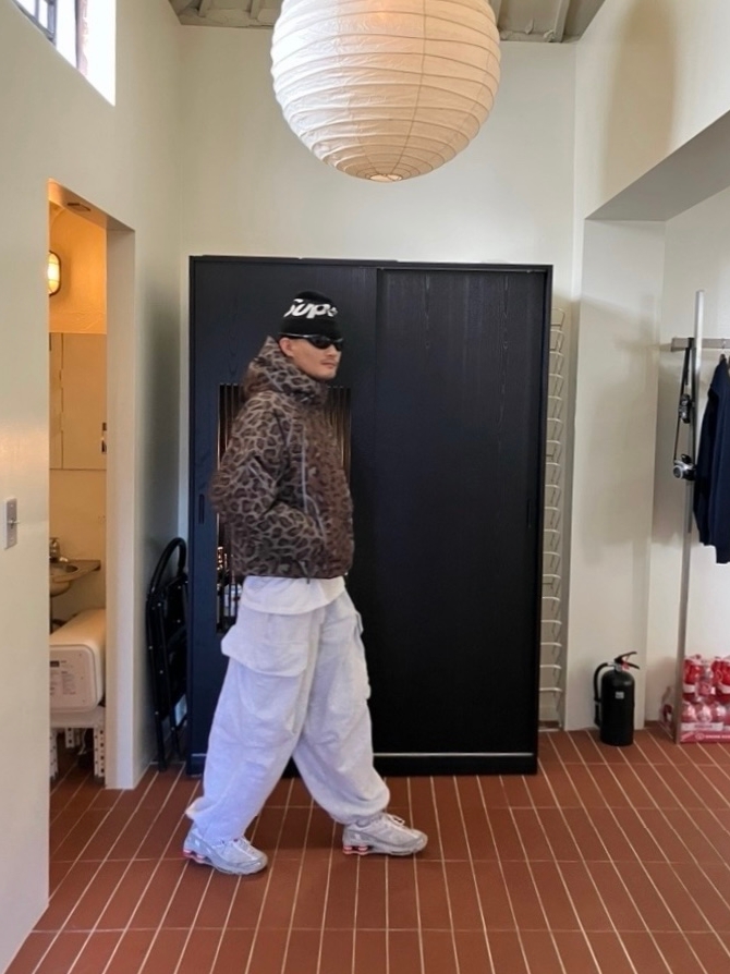 Palace Gore-Tex Windstopper Illuminator Jacket Cheetah - 25FW, Supreme Big Logo Beanie Black 착용 스타일 - 1