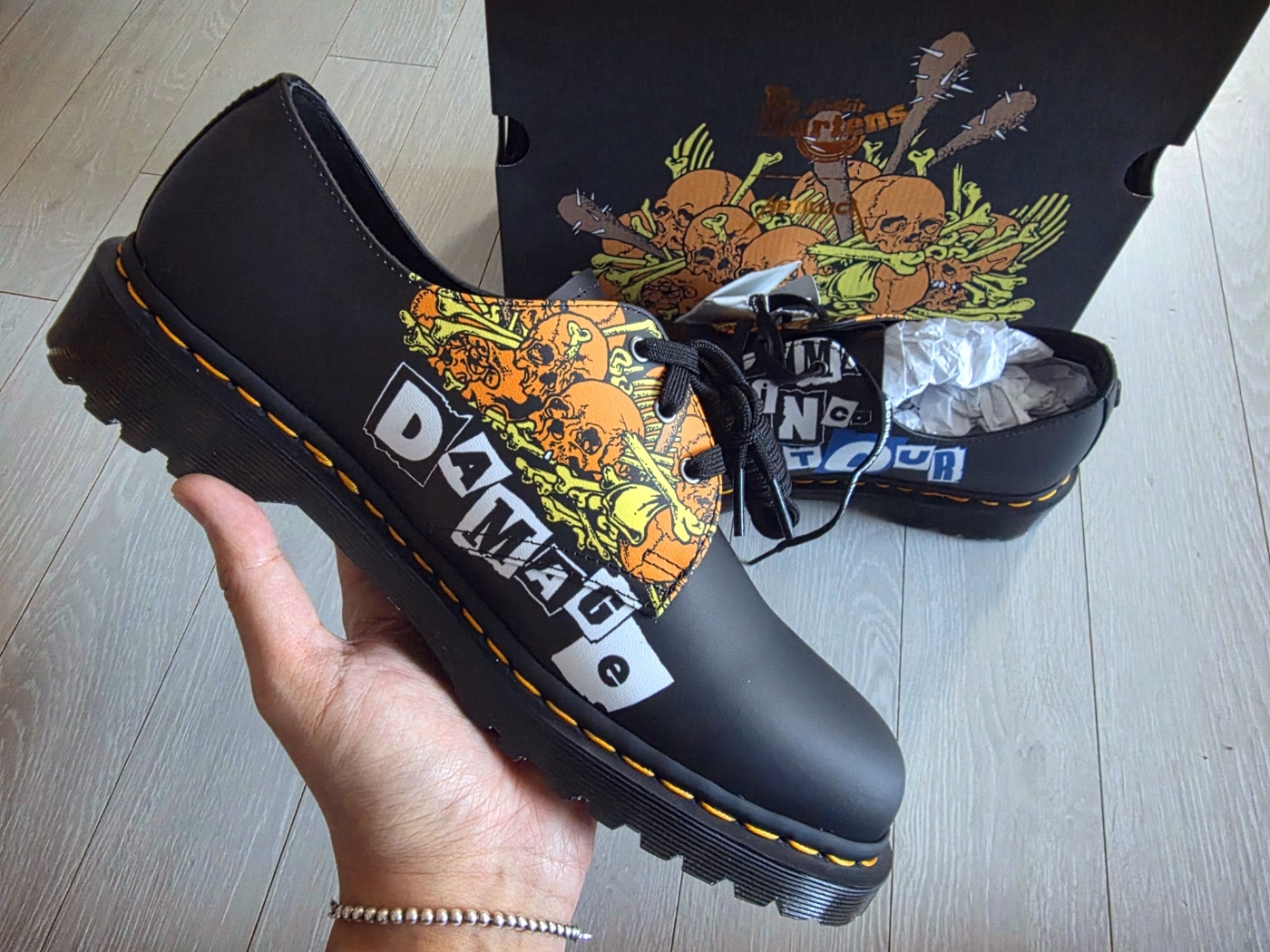 Dr. Martens x Metallica 1461 Black 착용 스타일