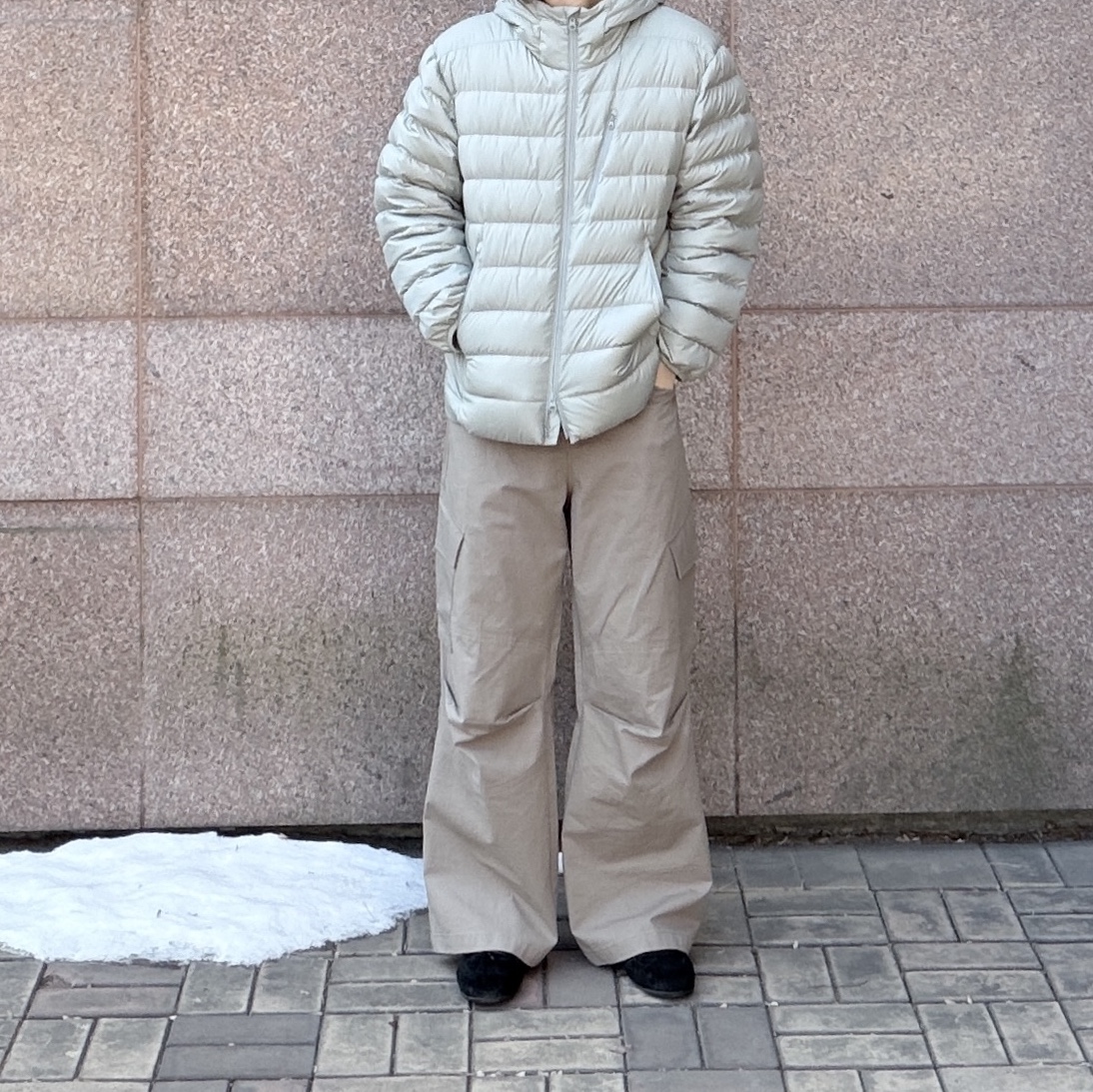 Berlin Photobook Distribution Bfv 001 Bag Brown, Musinsa Standard City Leisure Hooded Light Down Jacket Pistachio 착용 스타일 - 3