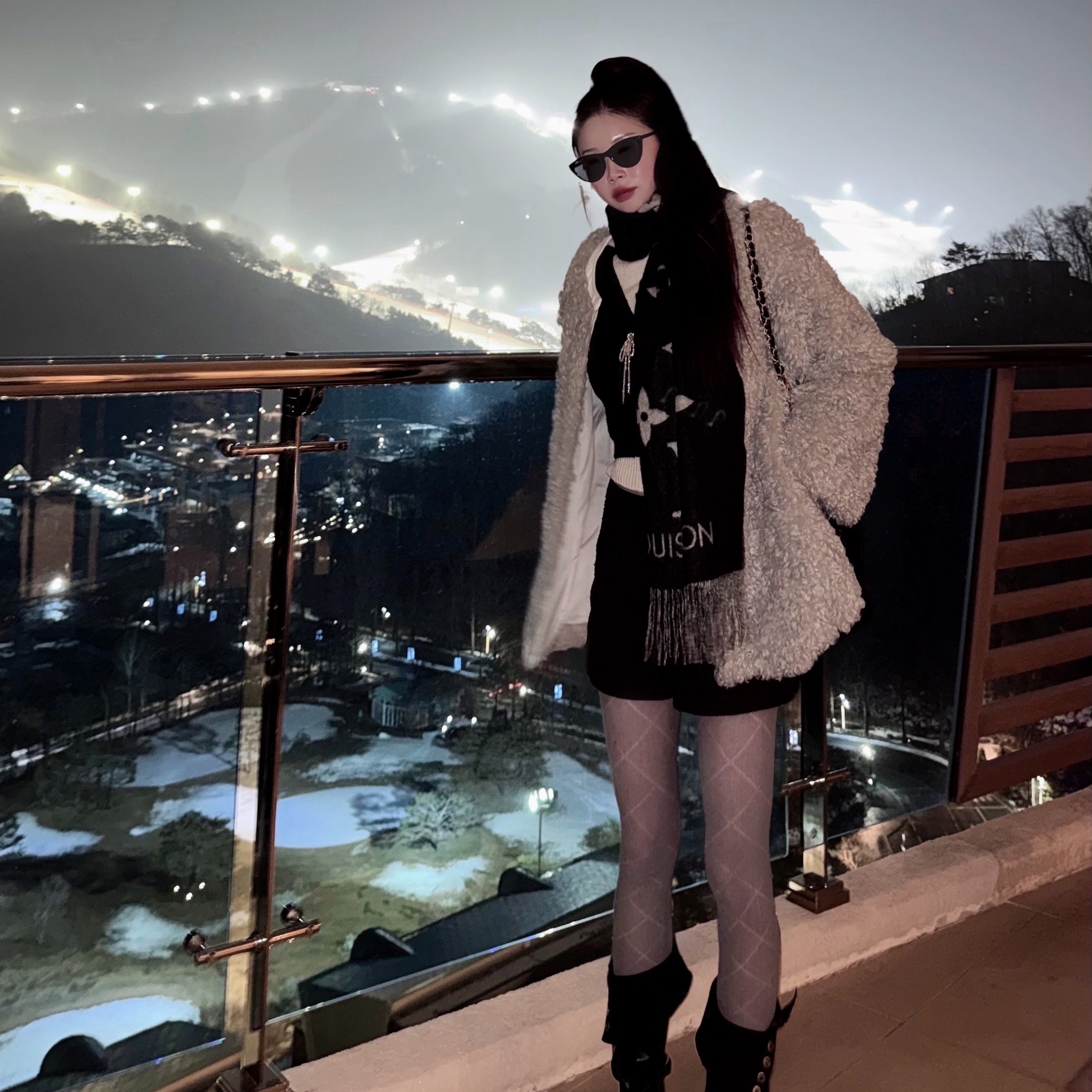 Louis Vuitton Reykjavik Muffler Black 착용 스타일 - 1