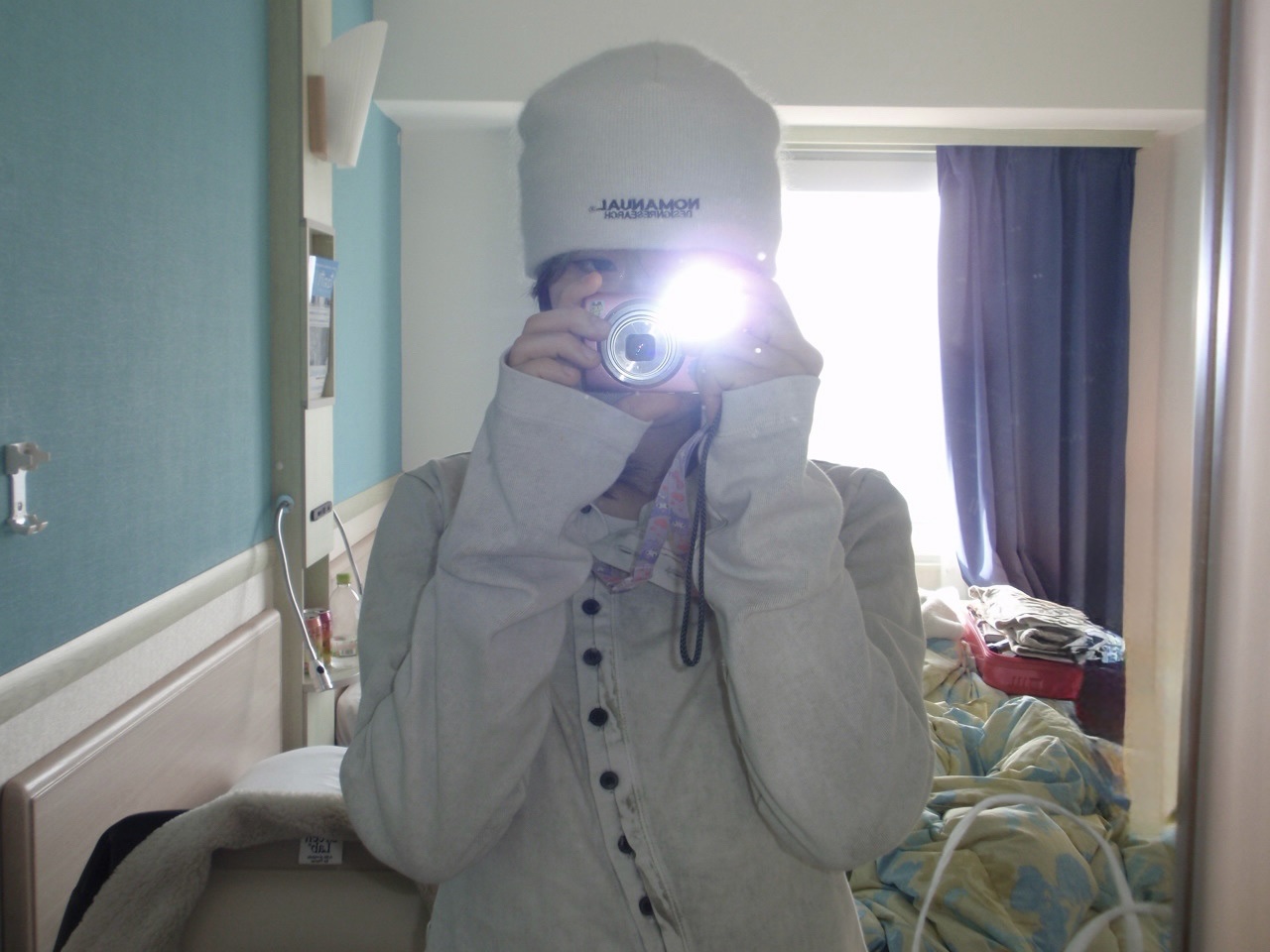 NOMANUAL NM Hairy Beanie Cream, (W) Mischief Washed Jersey Shirt Light Beige 착용 스타일