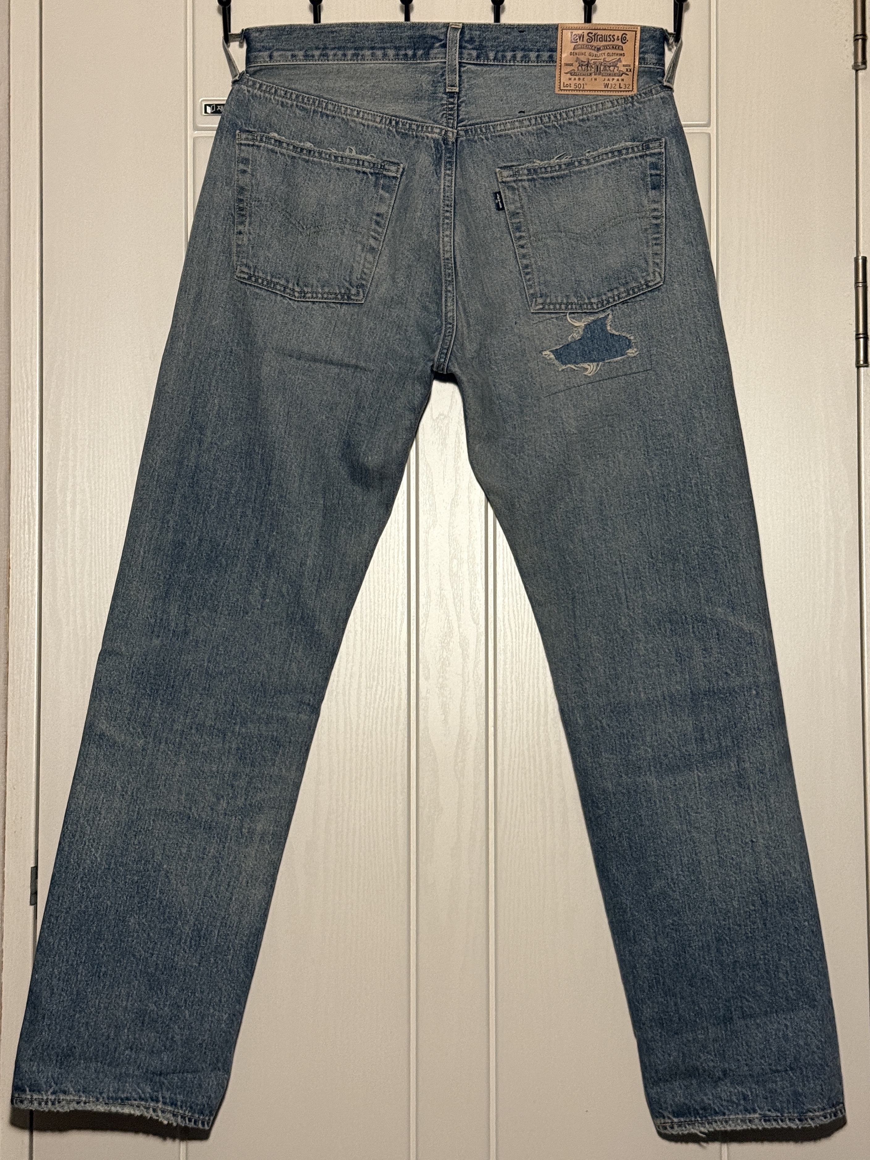 Levi's Bluetab 1980's 501 Jeans Medium Indigo 착용 스타일 - 7