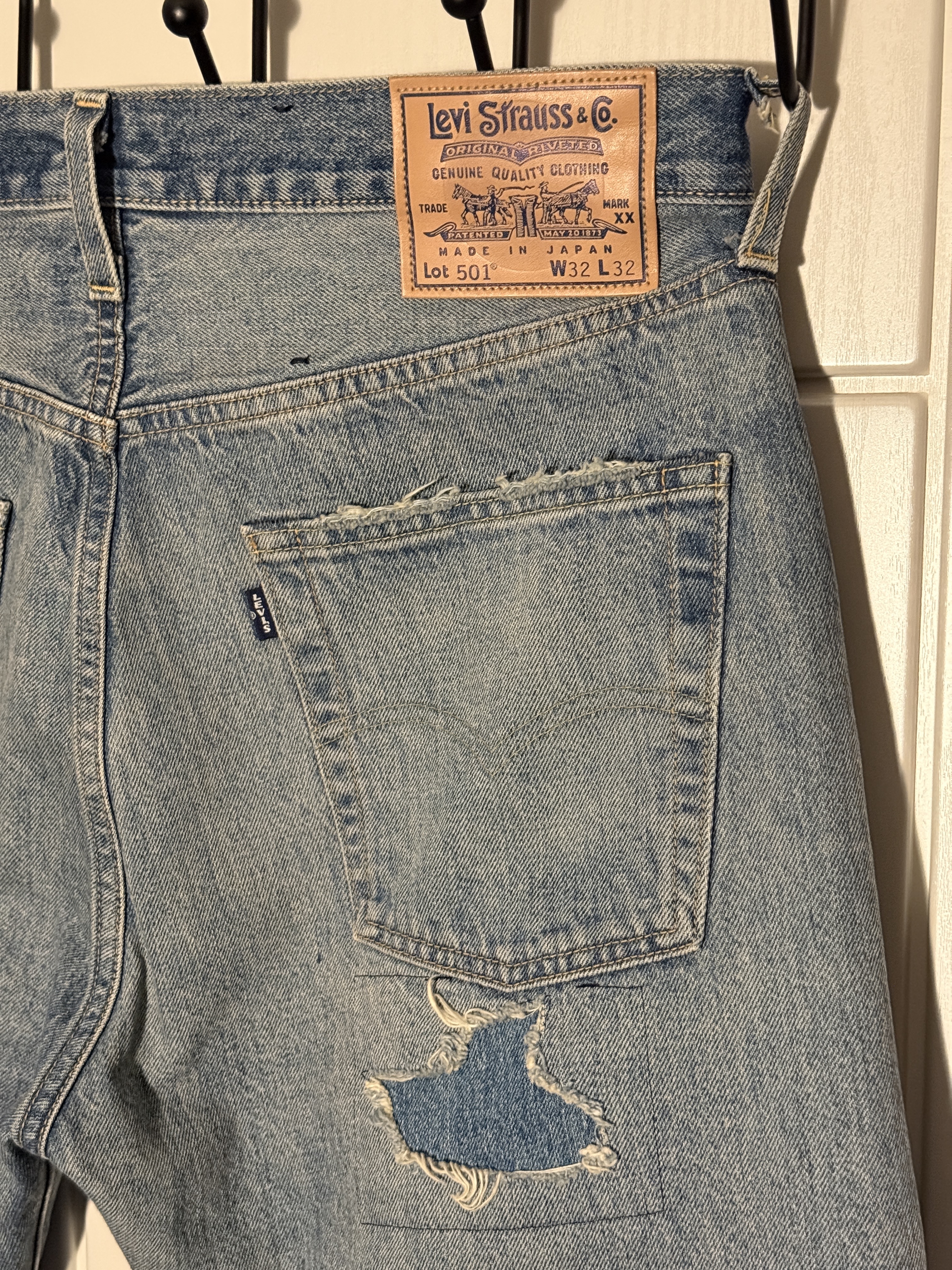Levi's Bluetab 1980's 501 Jeans Medium Indigo 착용 스타일 - 1