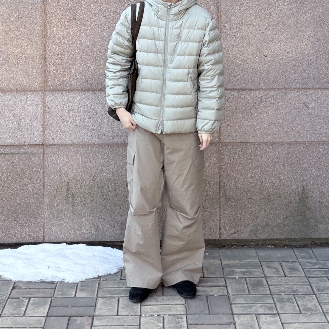 Berlin Photobook Distribution Bfv 001 Bag Brown, Musinsa Standard City Leisure Hooded Light Down Jacket Pistachio 착용 스타일 - 2