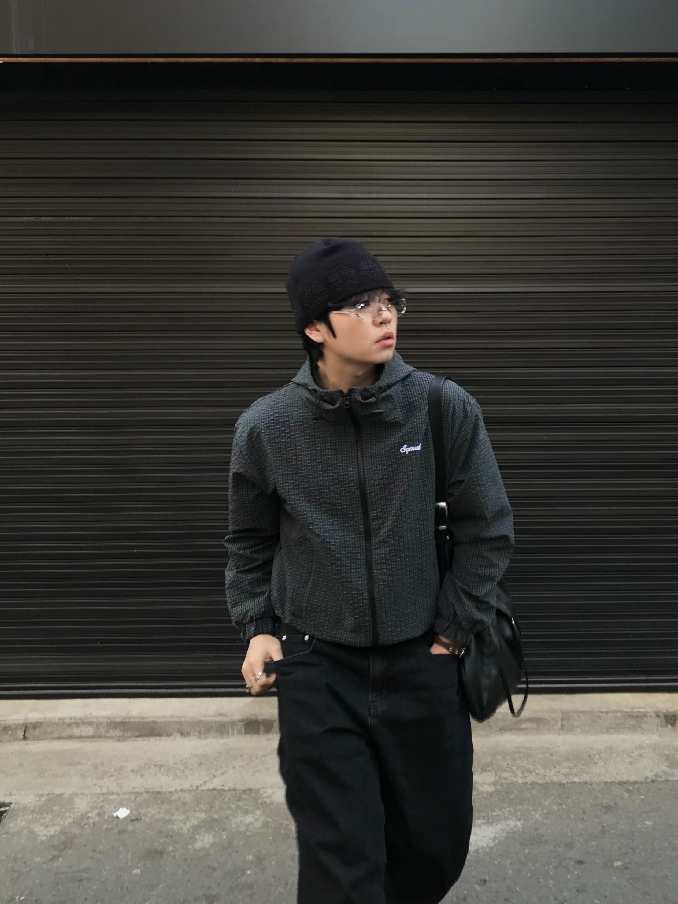 (W) Nike Shox Z Dark Team Red Mystic Dates, Stussy Metal S Tip Belt Desert 착용 스타일 - 2