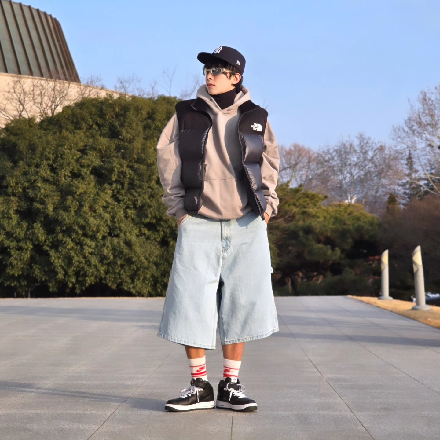 The North Face Novelty Nuptse Vest RDS Dark Gray - 25FW, Nike x Stussy Air Force 1 '07 Mid SP Black 착용 스타일 - 5