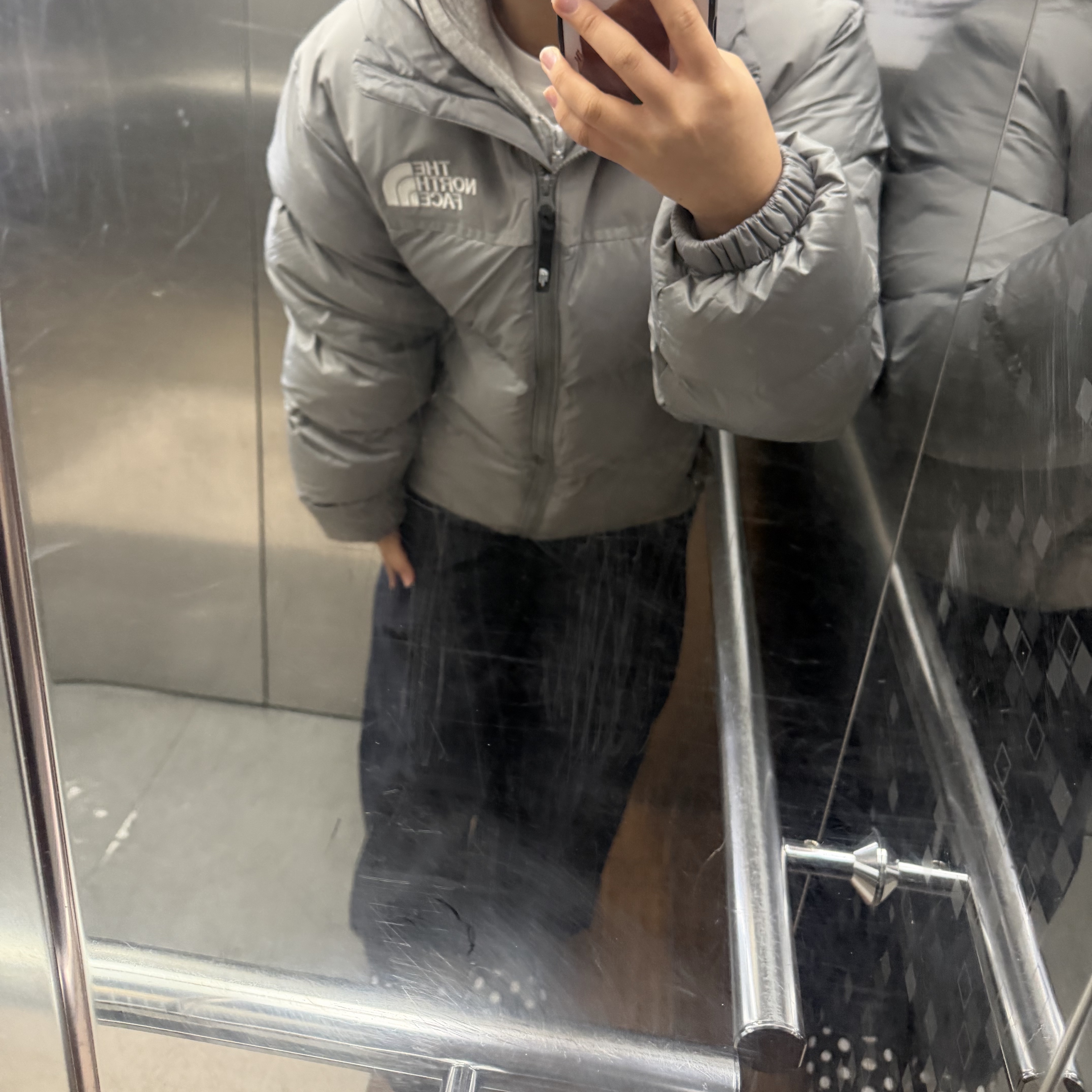 The North Face Nuptse On Ball Jacket Gray - 24FW, Subu Permanent F-Line Dots 착용 스타일 - 2