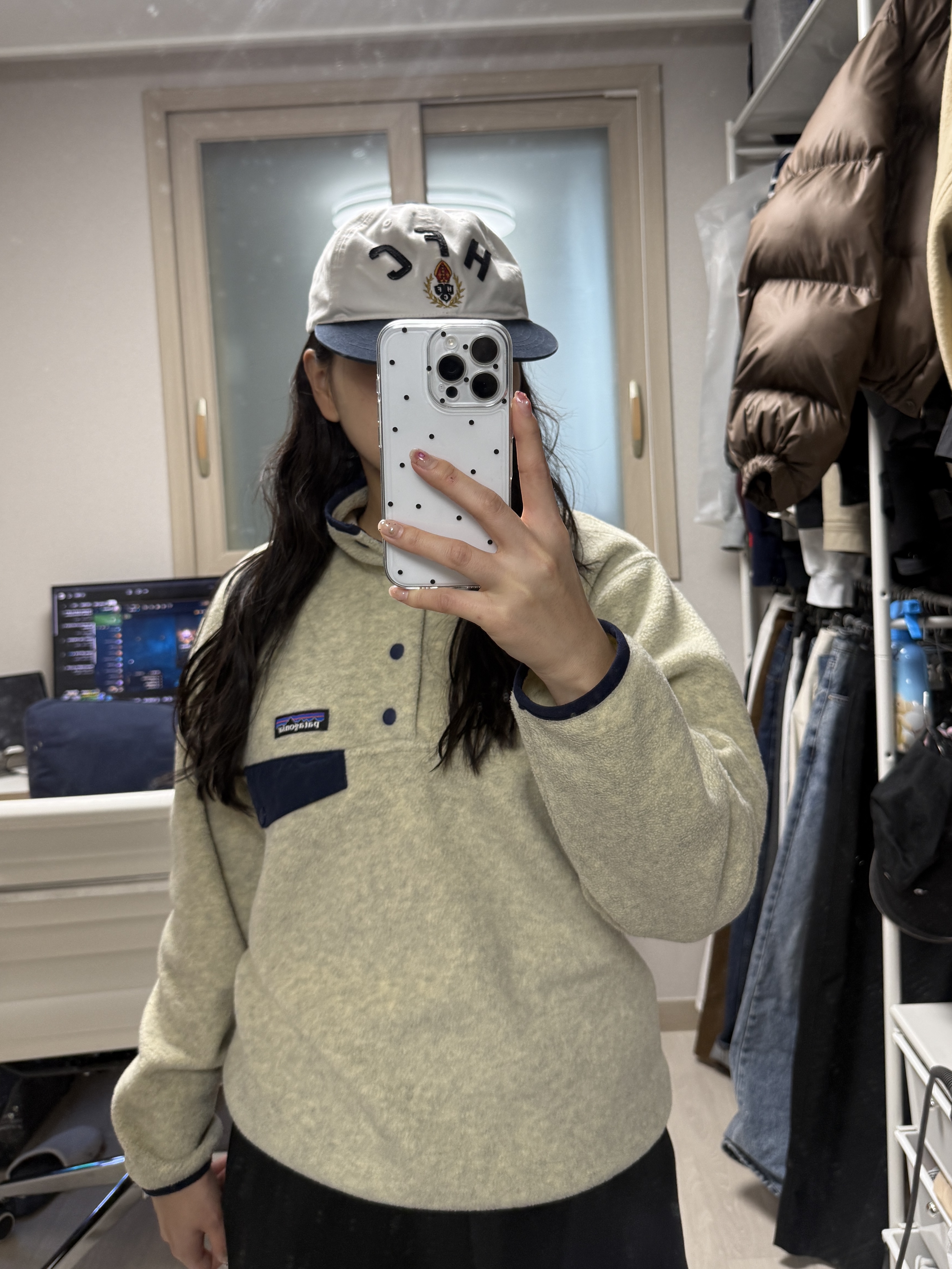 Patagonia Lightweight Synchilla Snap-T Fleece Pullover Oatmeal Heather/Smolder Blue/New Navy 착용 스타일