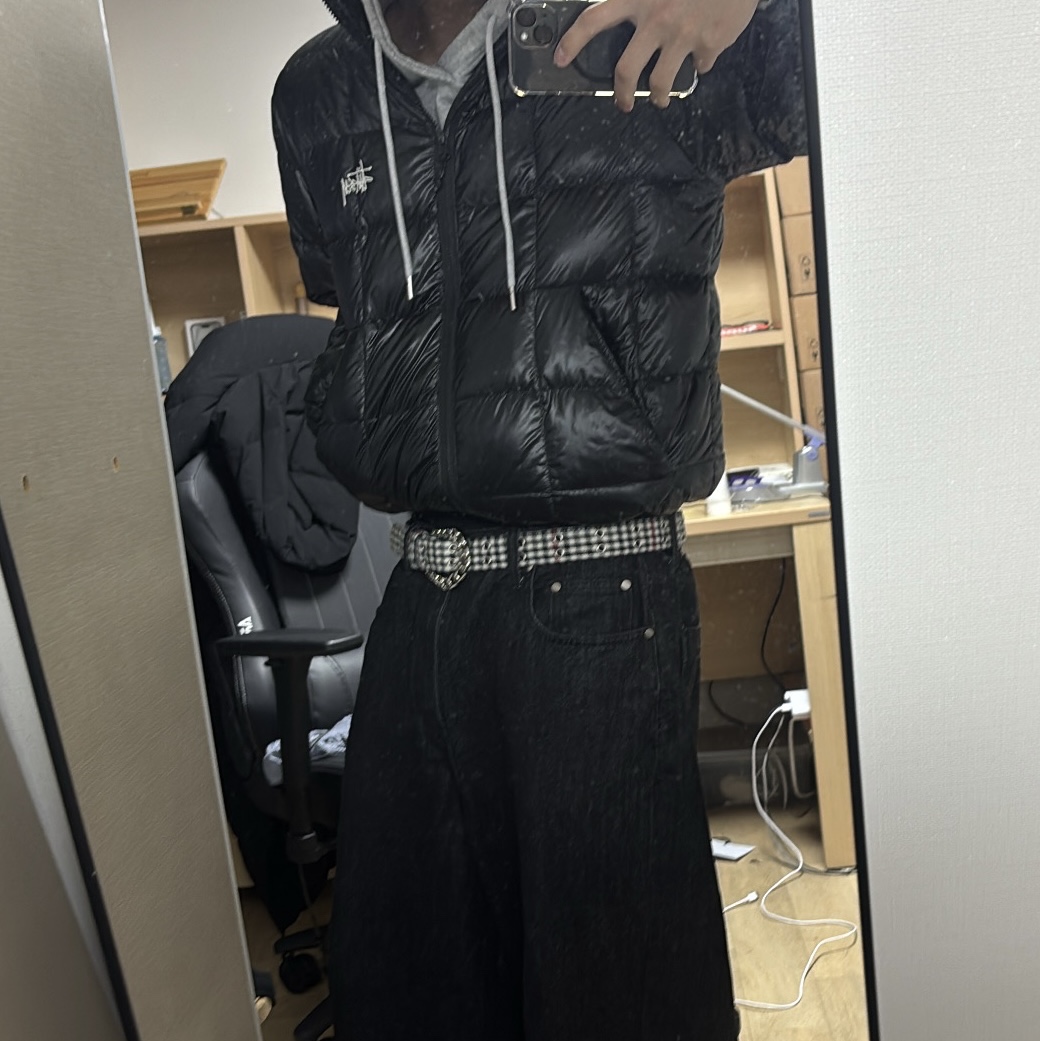 Stussy Midweight Puffer Black, Nike Air Max 95 Big Bubble LTR QS Black 착용 스타일 - 1