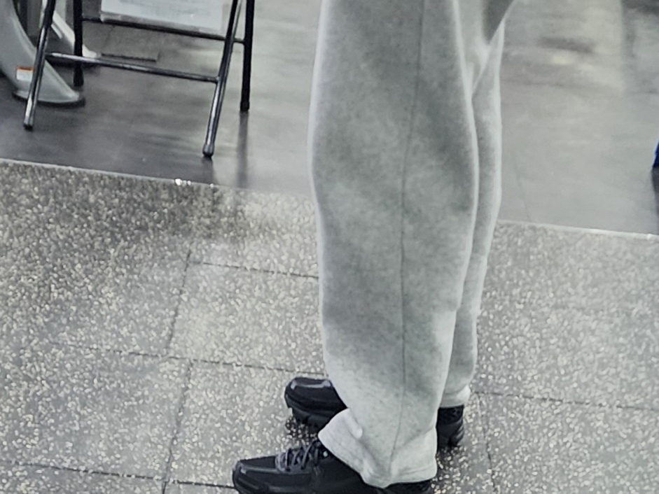 Nike Zoom Vomero 5 SP Black 착용 스타일 - 2