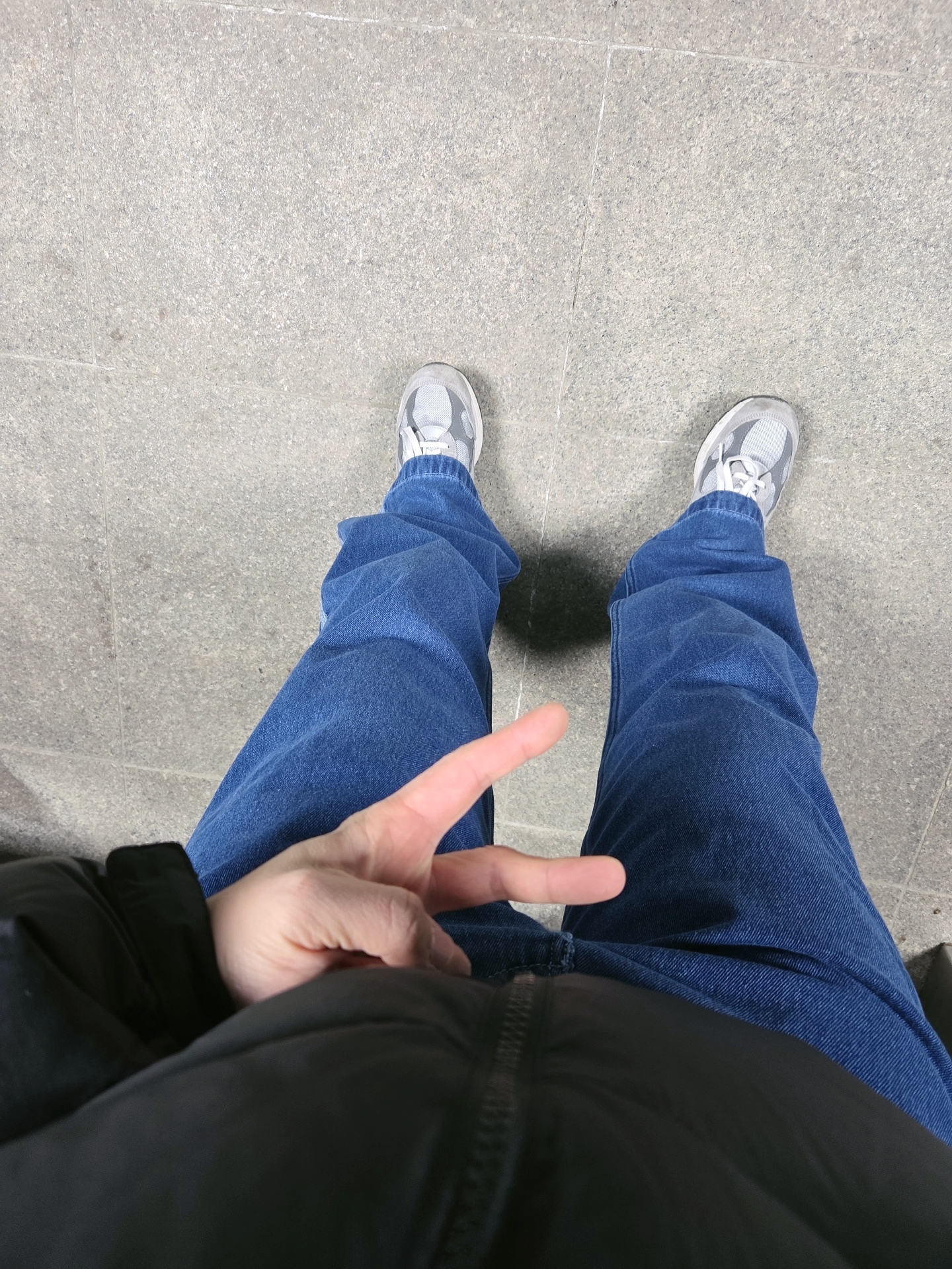 Adidas Adicolor Denim Firebird Track Top Medium Blue Denim - KR Sizing, Adidas Adicolor Denim Firebird Pants Medium Blue Denim - KR Sizing 착용 스타일 - 3