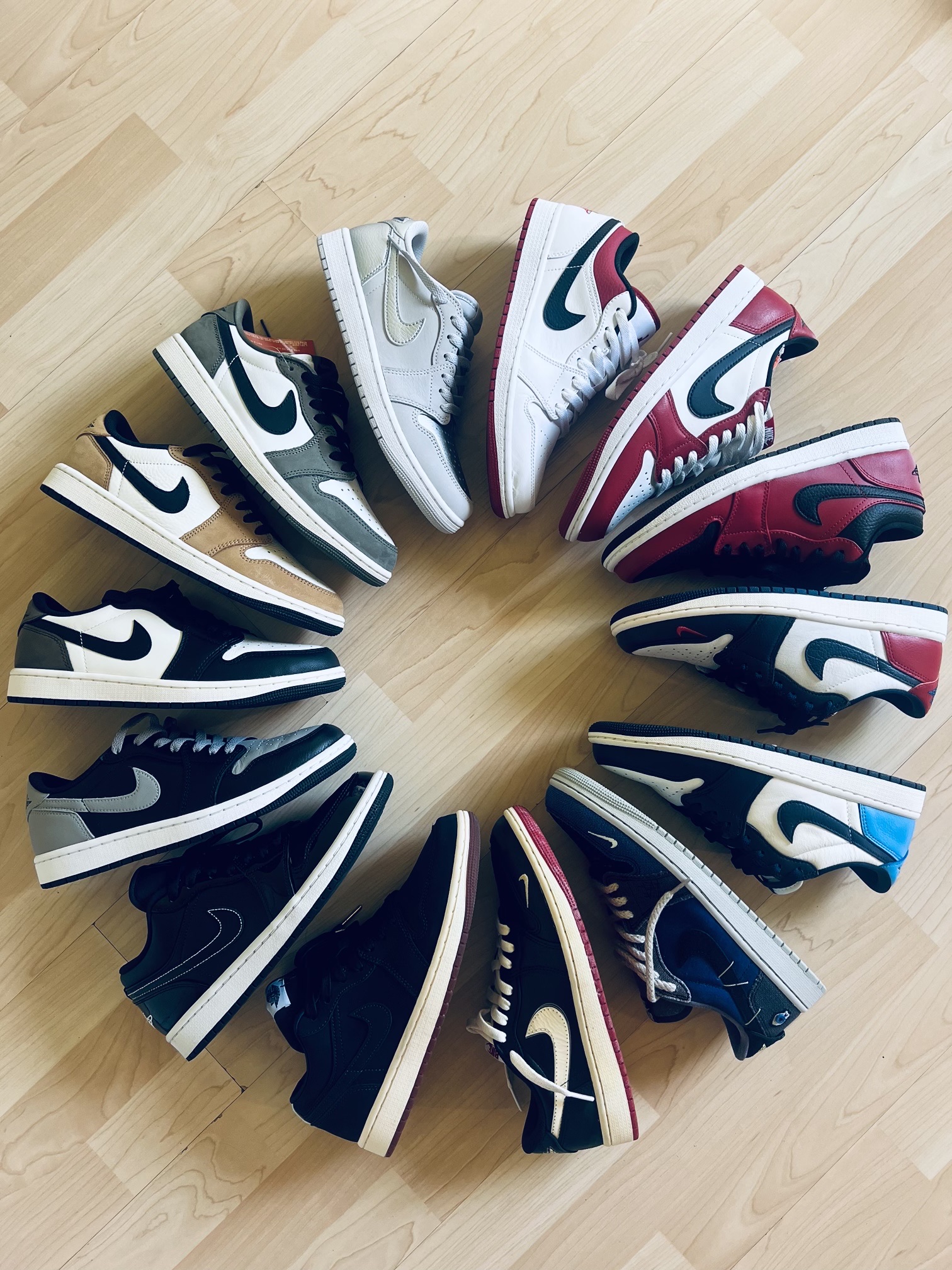 Jordan 1 Retro Low OG Chicago, Jordan 1 x Nigel Sylvester Retro Low OG Better With Time 착용 스타일 - 1