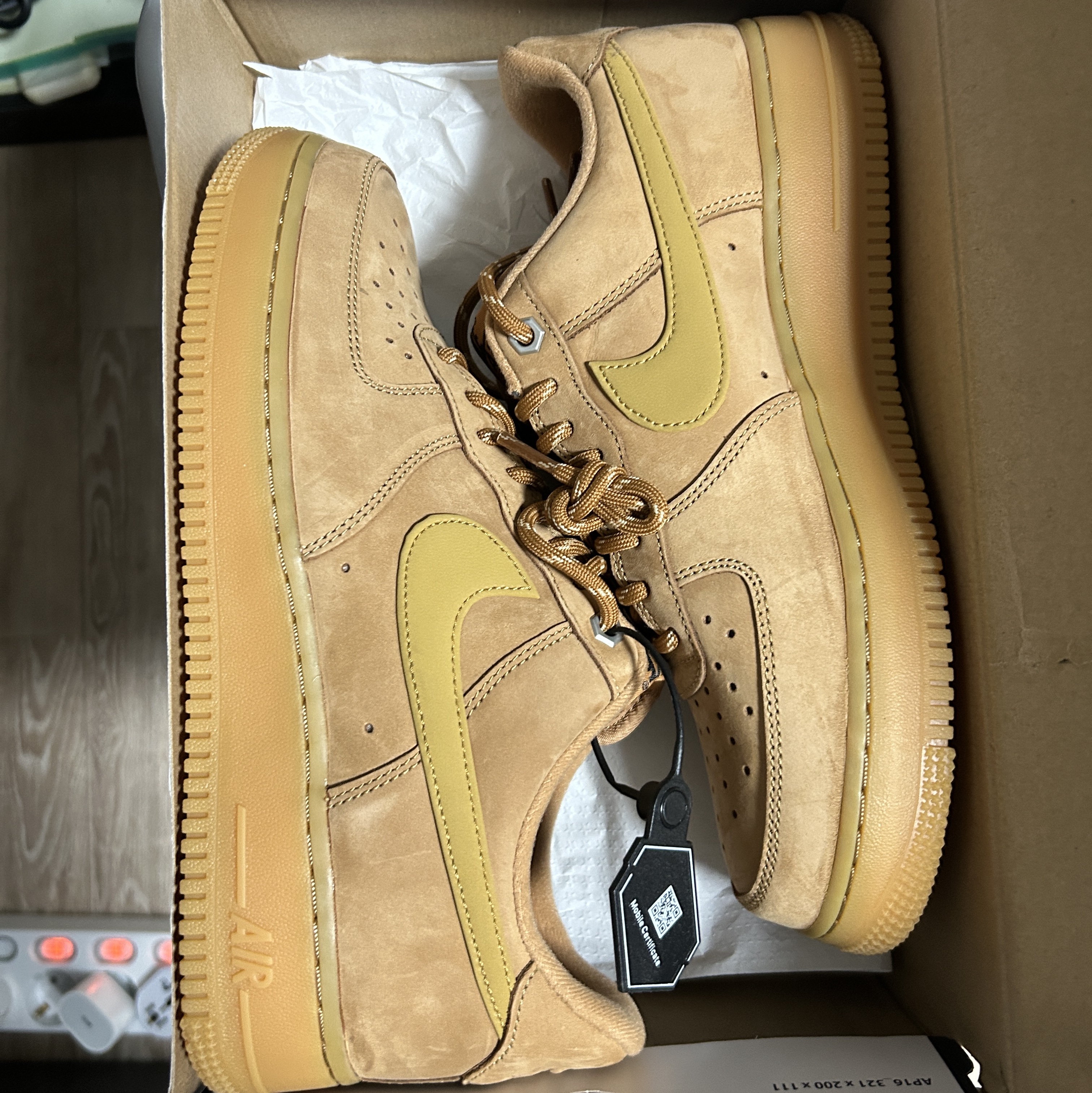 Nike Air Force 1 '07 WB Flax 착용 스타일