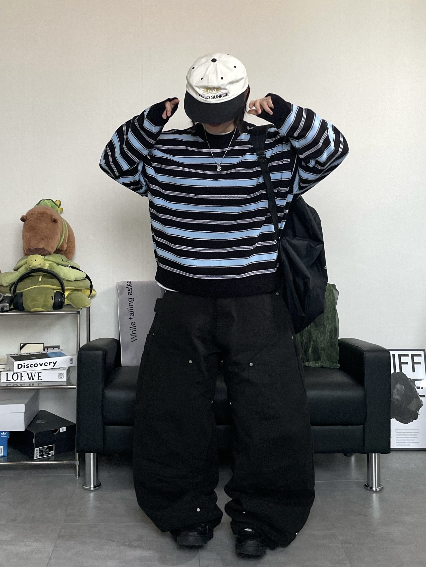 CDG Backpack Black 착용 스타일 - 3