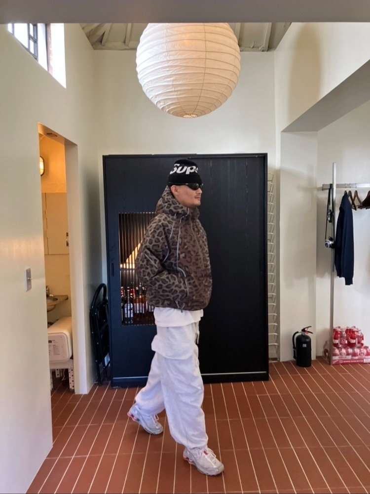 Palace Gore-Tex Windstopper Illuminator Jacket Cheetah - 25FW, Supreme Big Logo Beanie Black 착용 스타일 - 2
