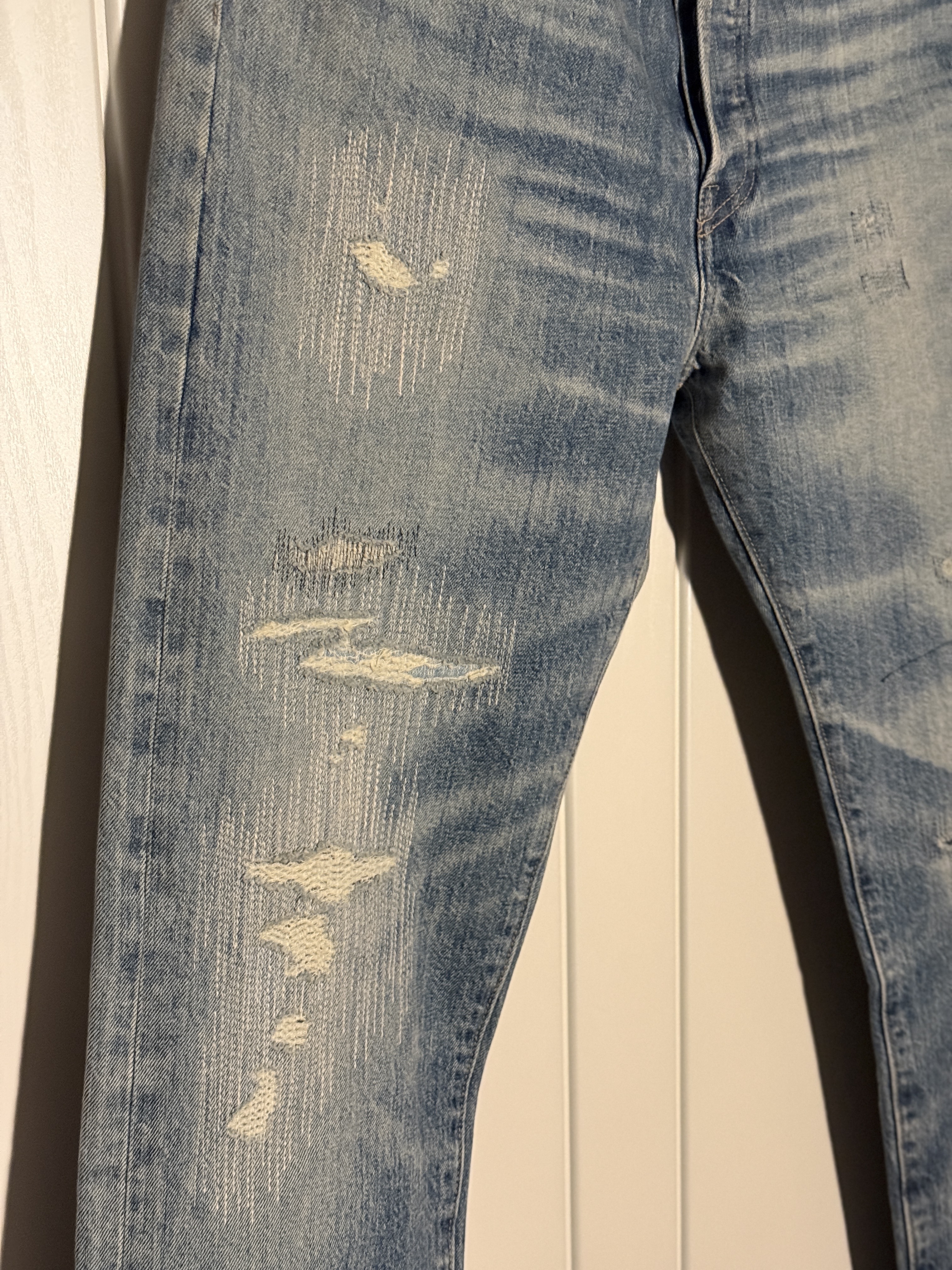 Levi's Bluetab 1980's 501 Jeans Medium Indigo 착용 스타일 - 3