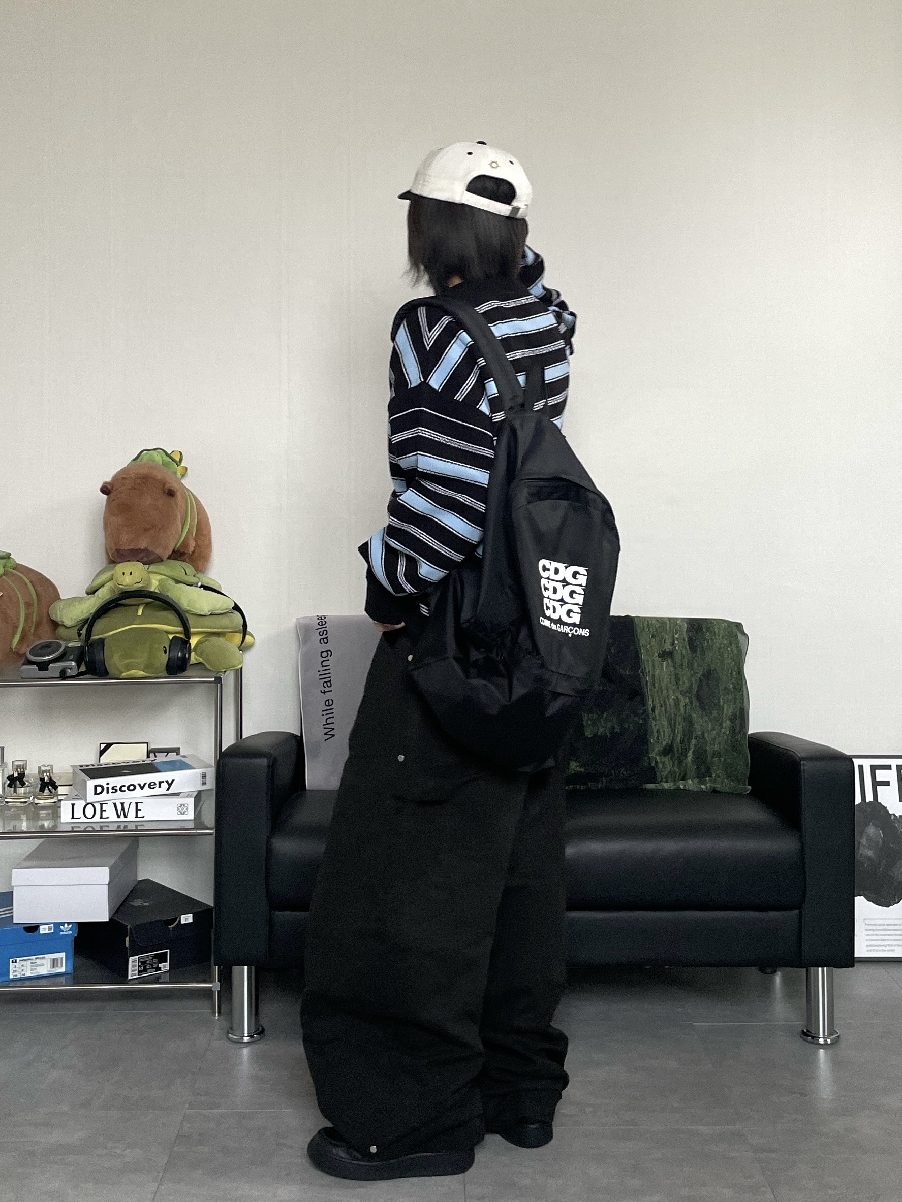 CDG Backpack Black 착용 스타일 - 4