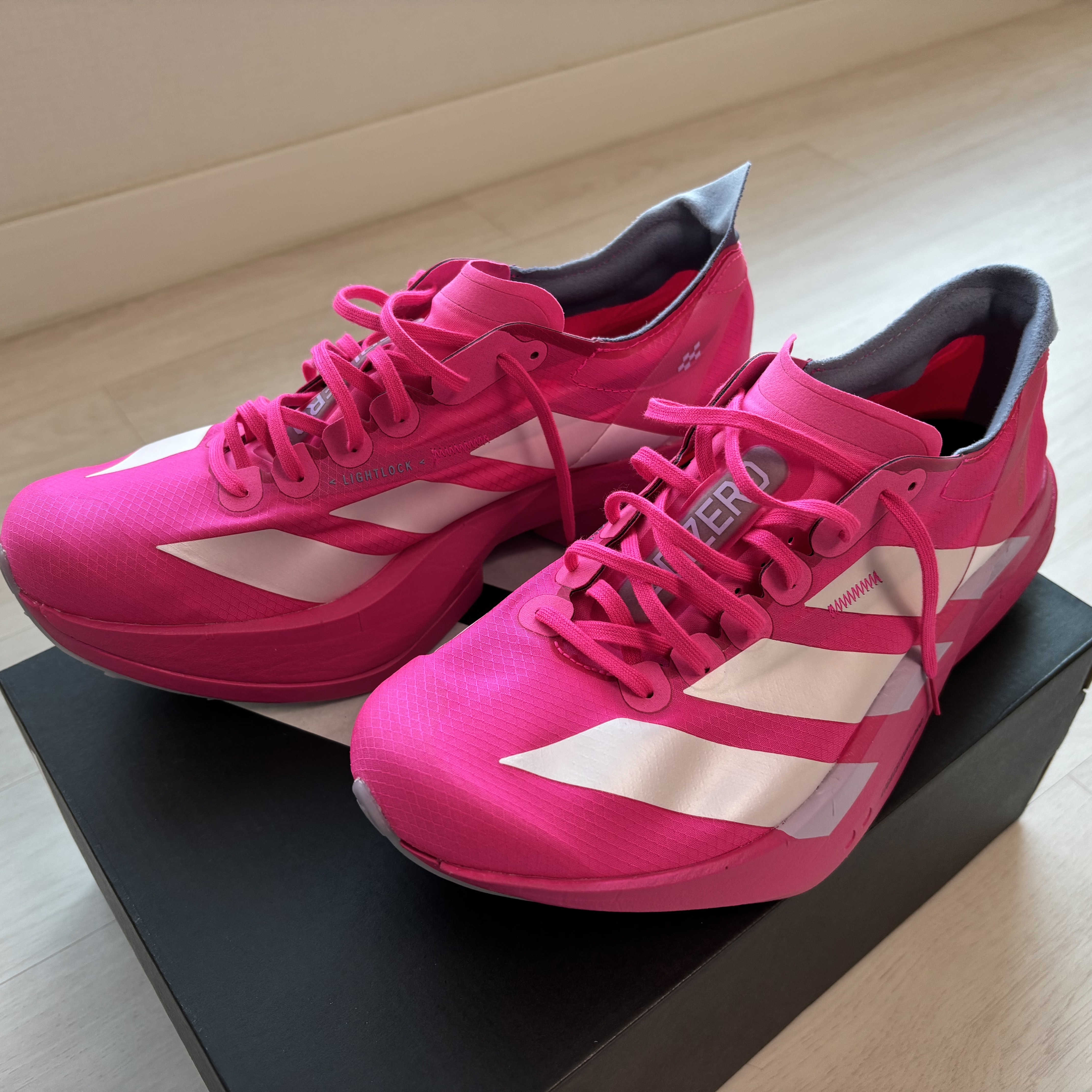 Adidas Adizero Adios Pro 4 Shock Pink Zero Metalic 착용 스타일