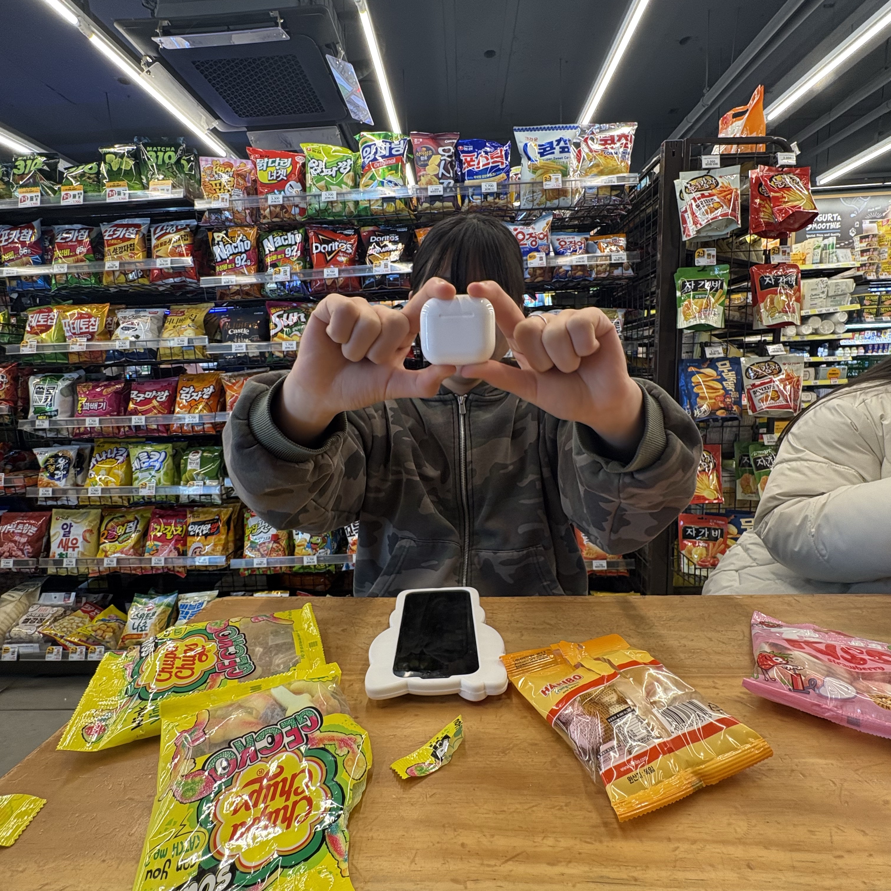 Apple Airpods 4th Gen (Korean Ver.) 착용 스타일