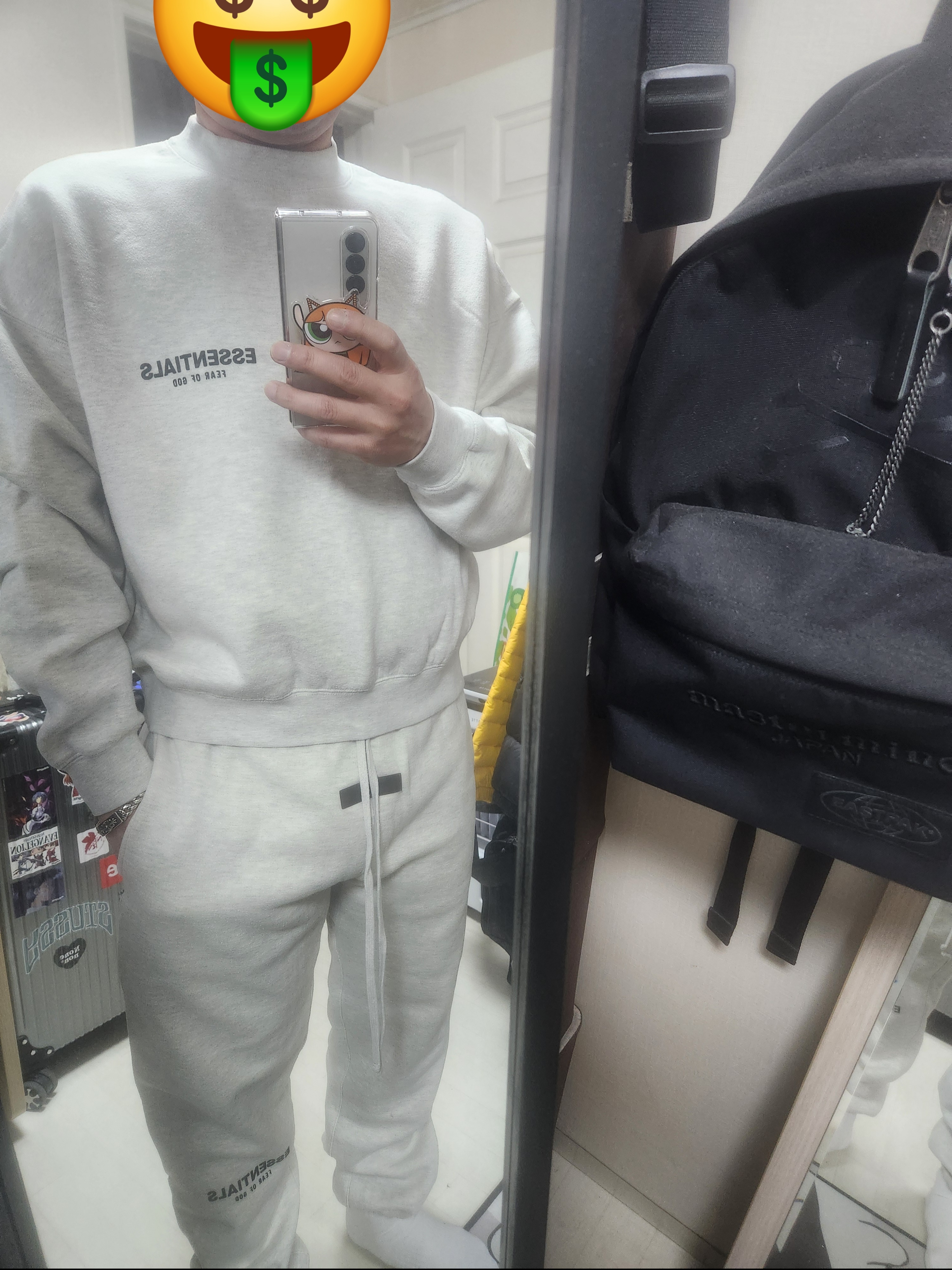 Essentials The Core Collection Crewneck Sweatshirt Light Oatmeal, Essentials The Core Collection Sweatpants Light Oatmeal 착용 스타일