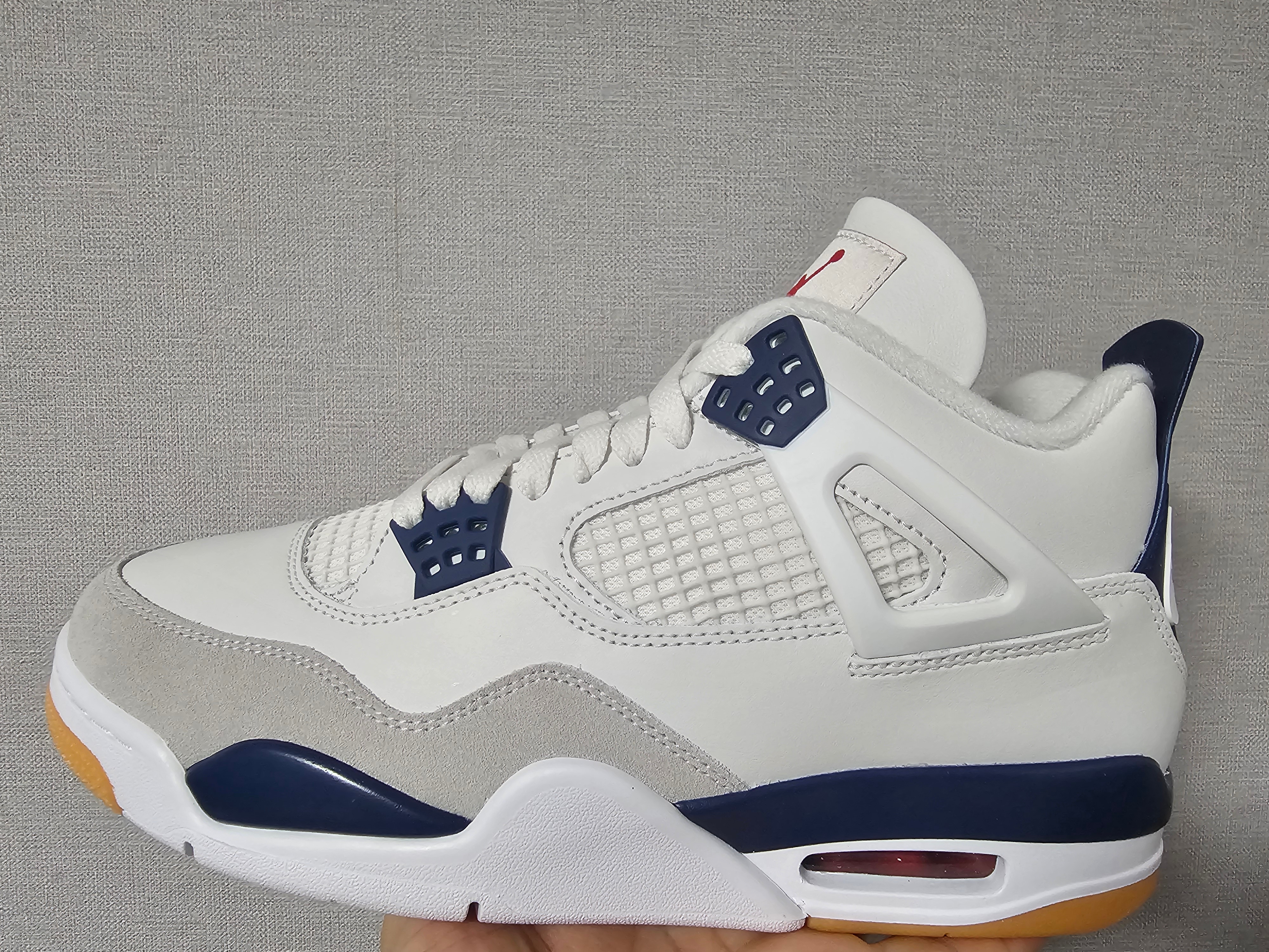 Jordan 4 x Nike SB Retro SP Navy 착용 스타일