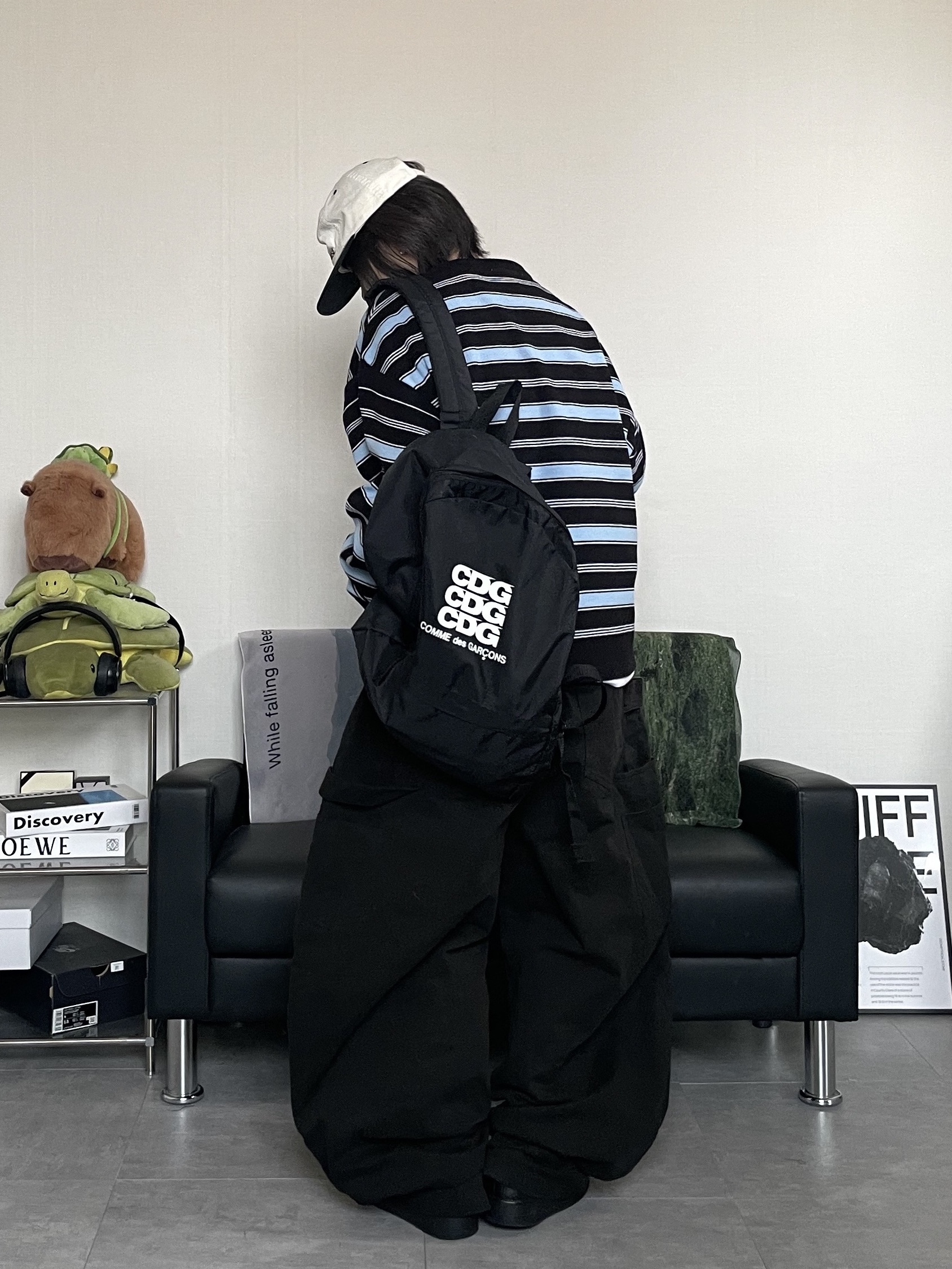 CDG Backpack Black 착용 스타일 - 5