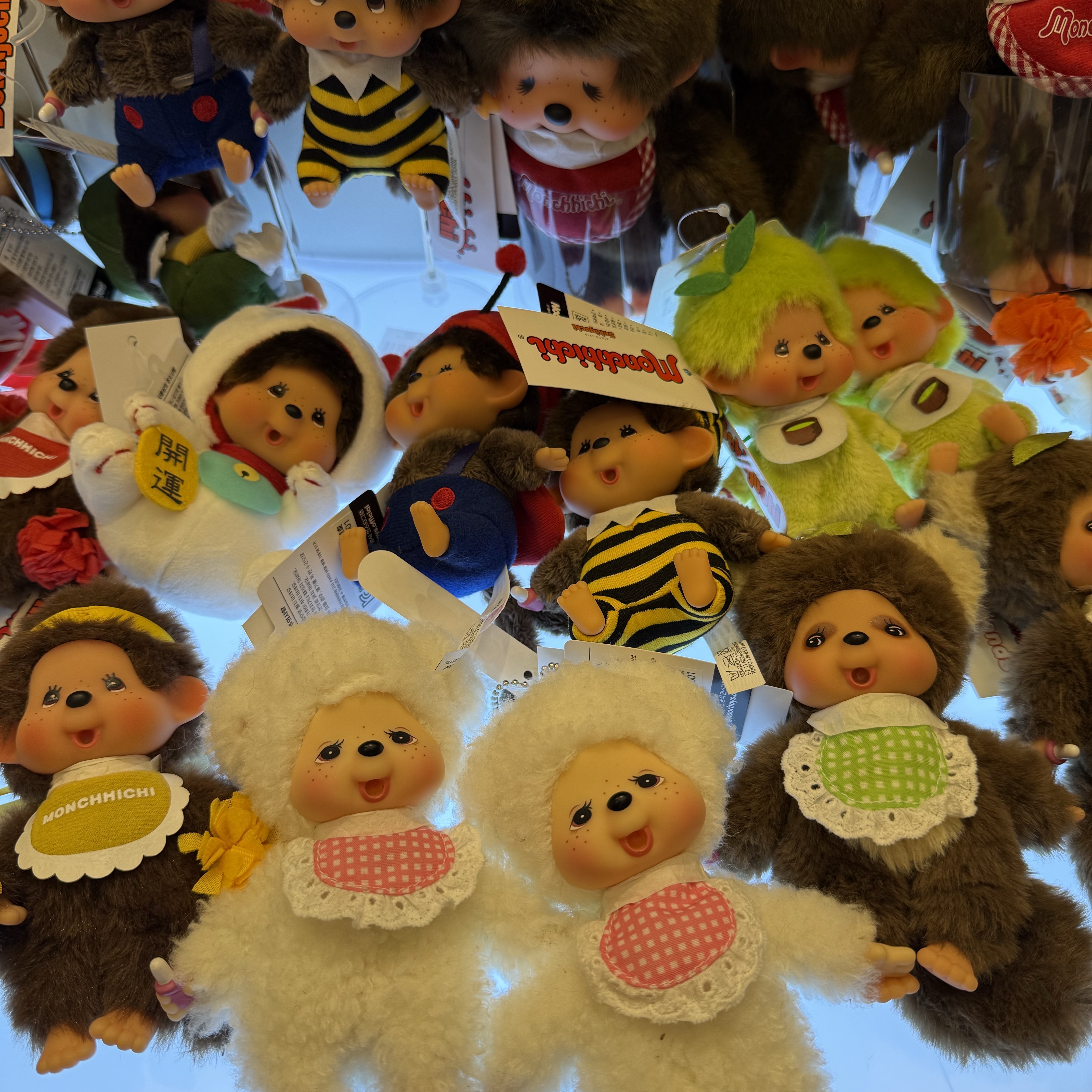 Monchhichi Bighead SS Ladybug Key Chain, Monchhichi Bighead SS Boy Key Chain Brown 착용 스타일 - 1